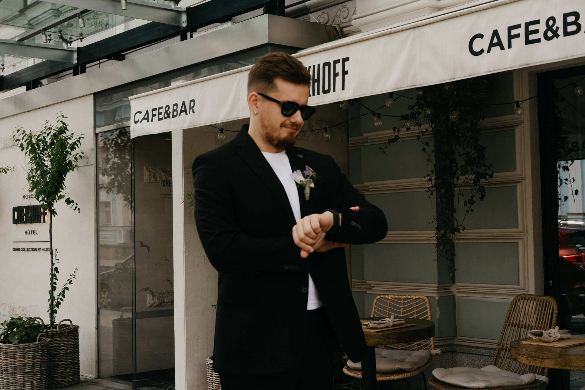 «ты красивый» — «нет, ты!». Свадебный фотограф Александра Тюлякова