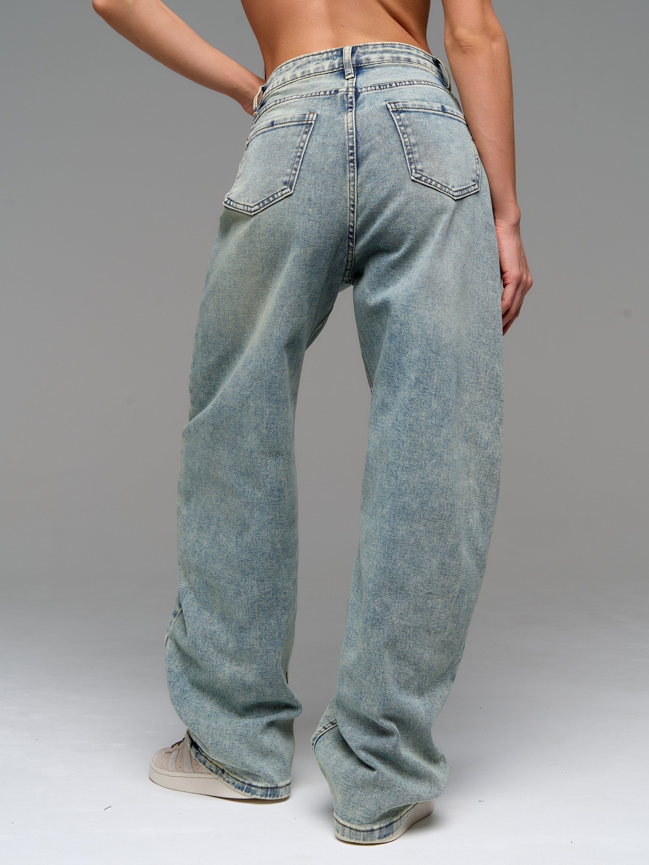 Джинсы. Фотограф для маркетплейсов в Москве