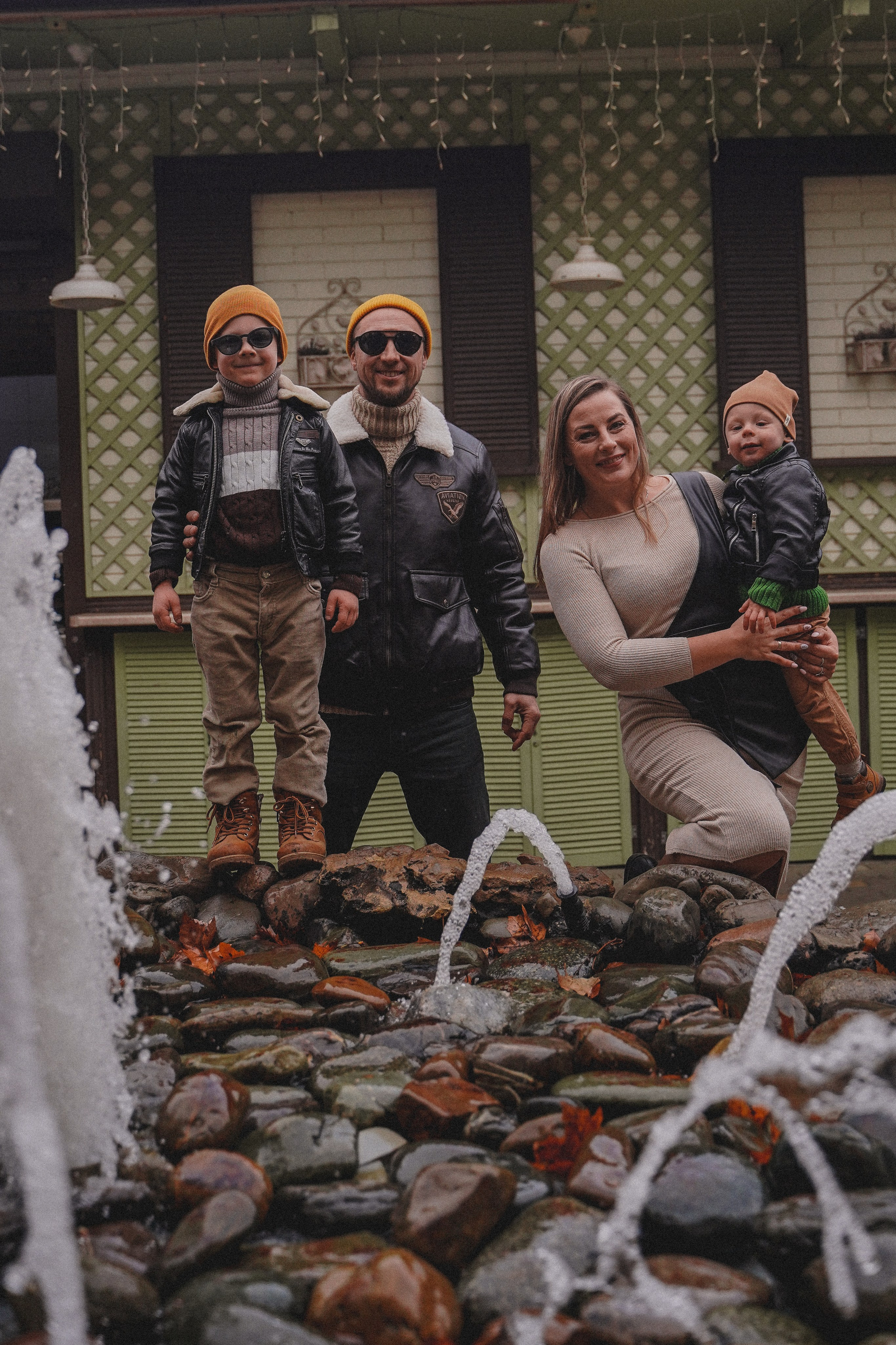 Семейная осенняя фотосессия у реки. Семейный и женский фотограф в Краснодаре Анастасия Приймак