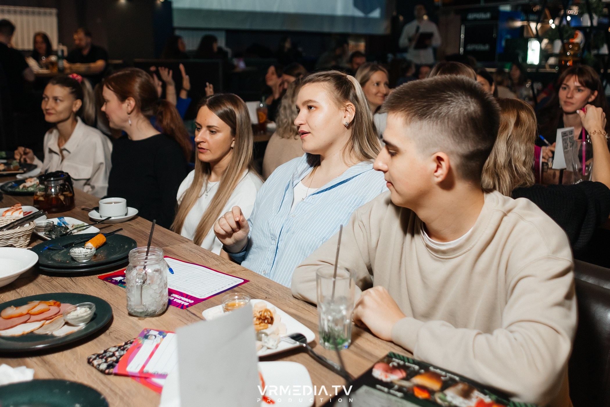 WoW QuiZ в баре «Друзья»