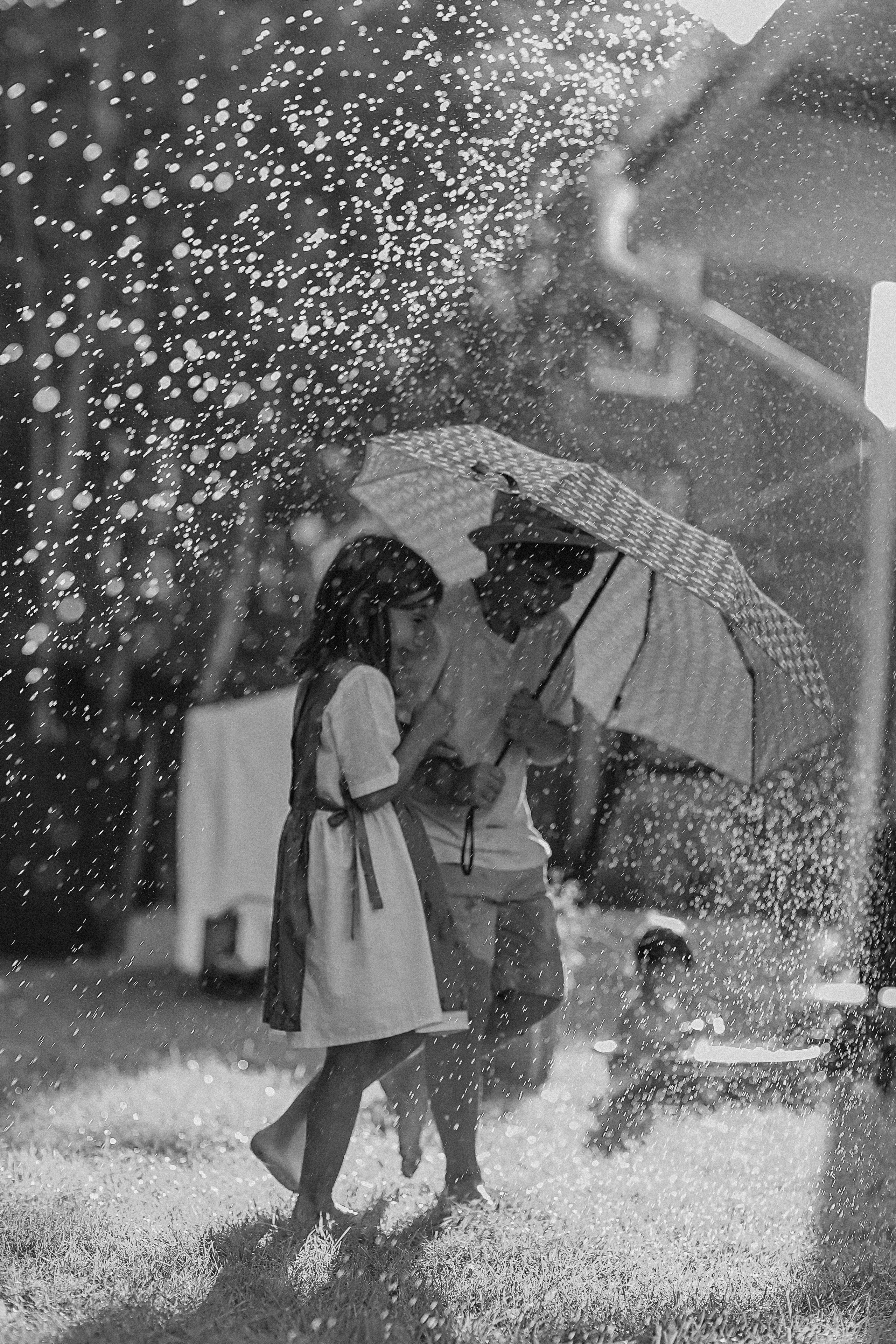 Стирка у дома. Семейный фотограф Тюмень, фотограф на роды Салмина Мария