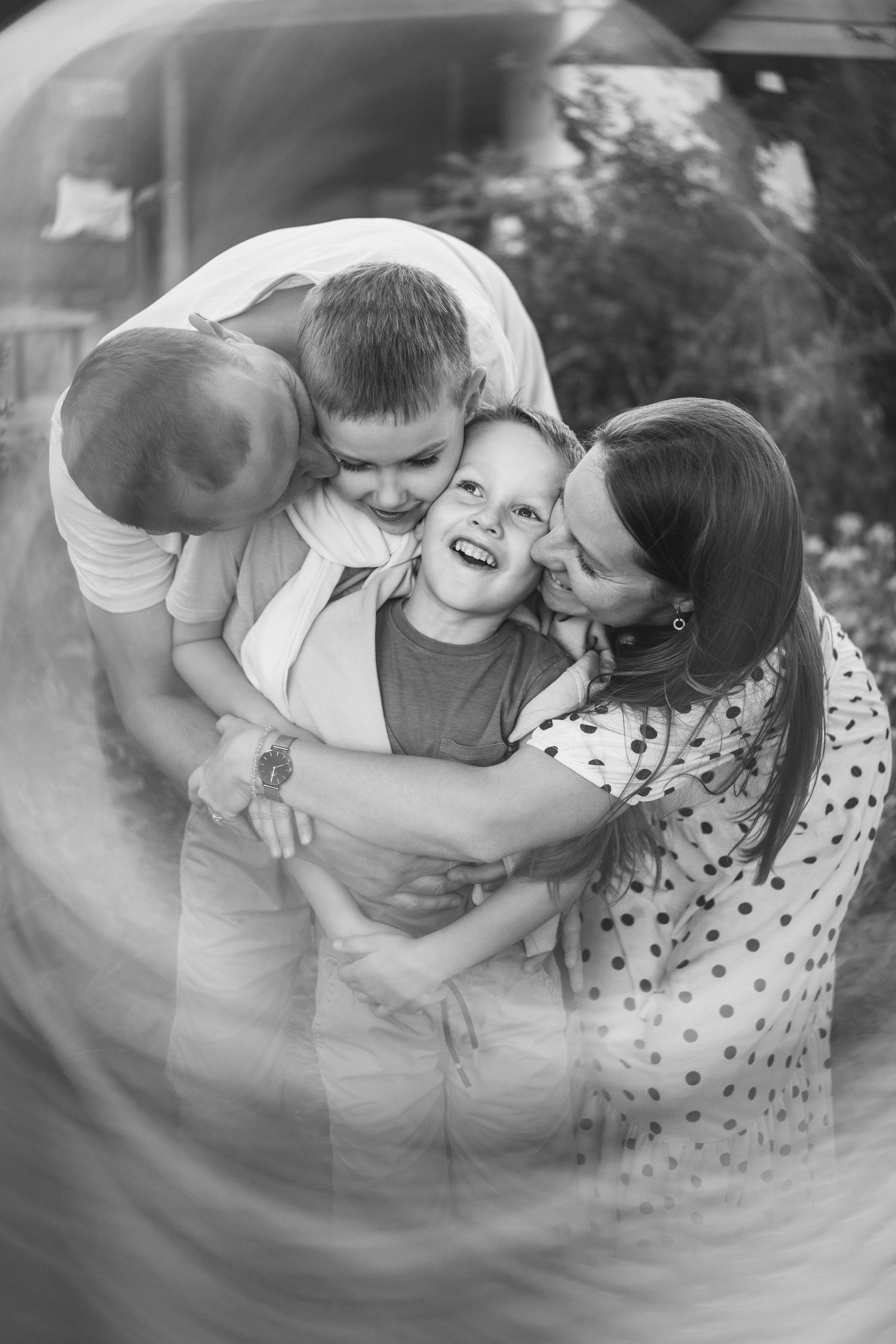 СЪЕМКА НА УЧАСТКЕ. Семья Юлии. Фотограф Марта Козел. Гродно, Беларусь