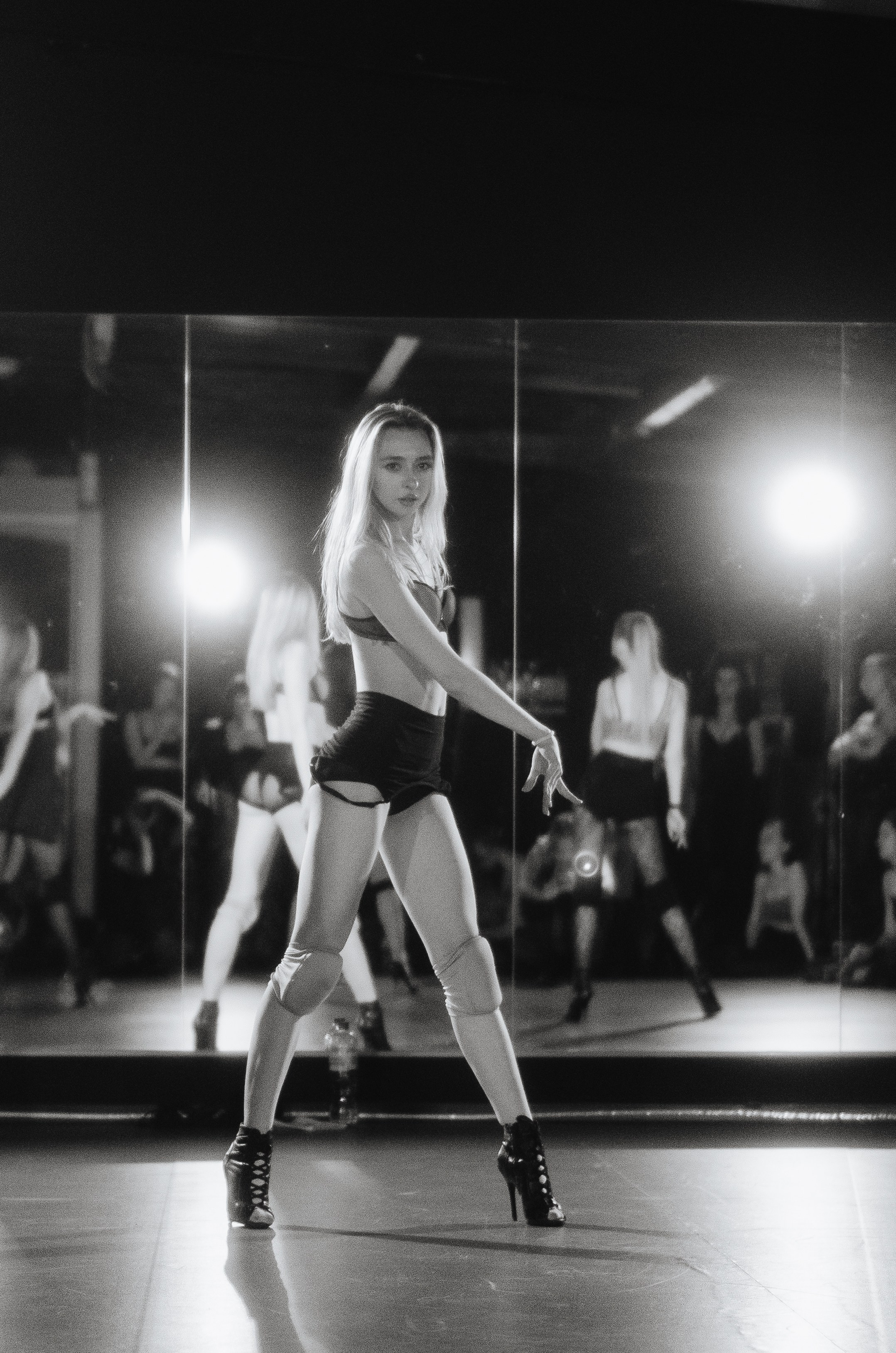 Мастер-классы по High Heels/Girly hip-hop от Оксаны ATTA. Денисова Аля — фотограф для парных съемок и индивидуальных историй в Барнауле