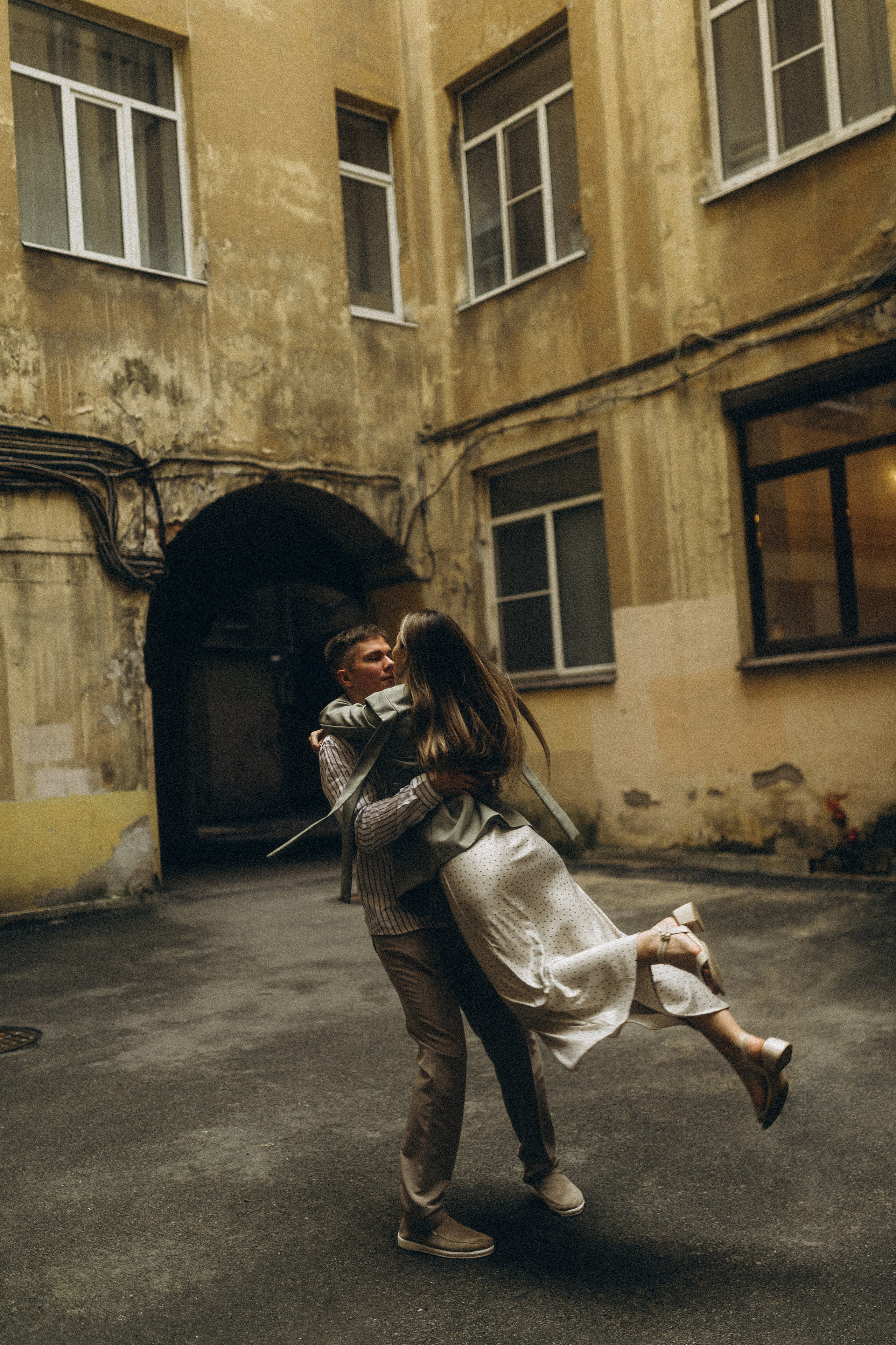 Улицы ждали именно нас. Фотограф в Санкт Петербурге Лара Великова