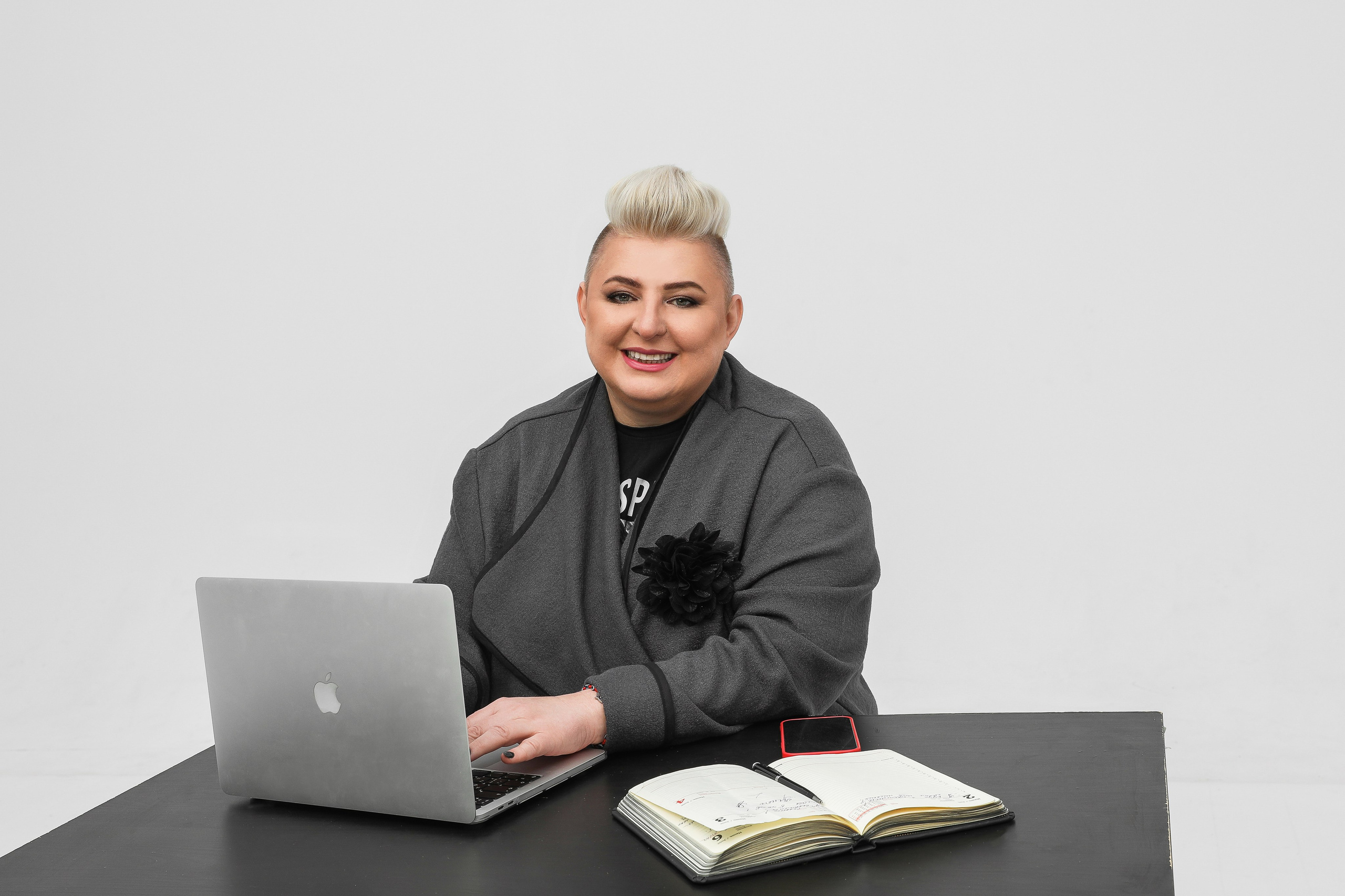 Федеральная компания GLEBOVA GLOBAL. Photographer Viktoriya Markushina «My world throug»