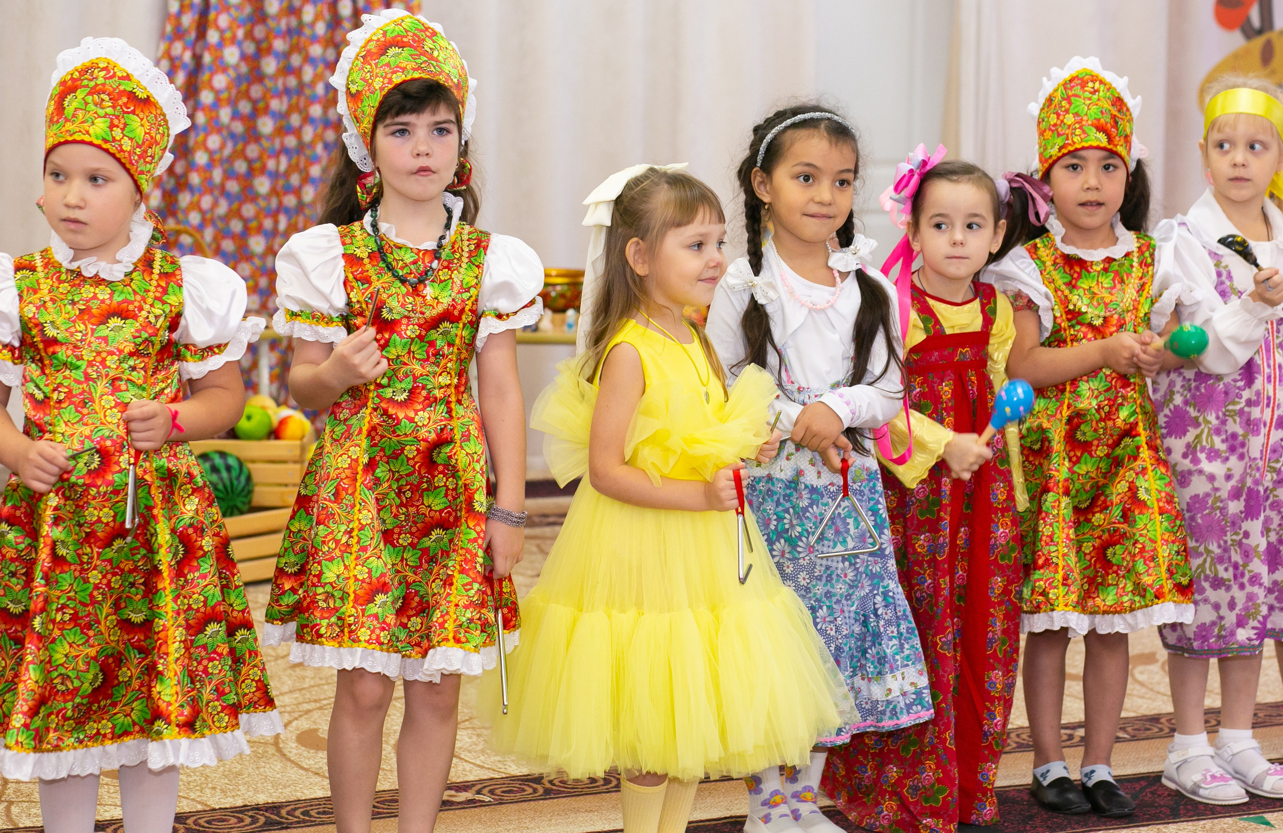 Выпускные и Утренники. Фотограф новорожденных и семейный фотограф НСО г. Бердск Марина Львова