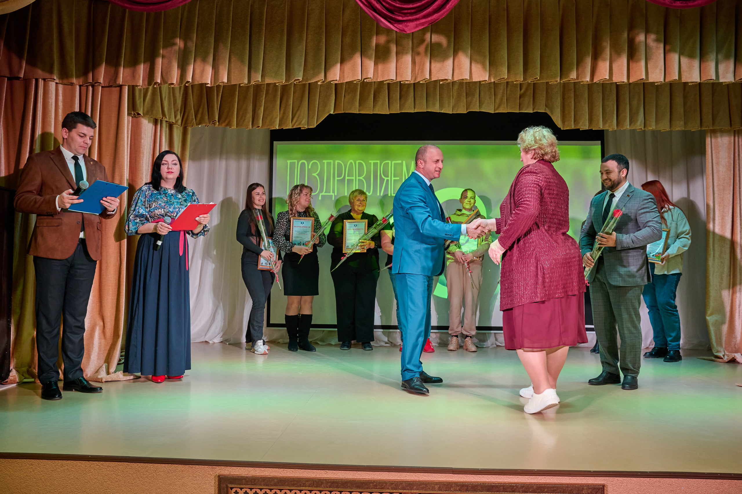 8 марта Виноградный. Жизнь курорта Кабардинка в фотографиях