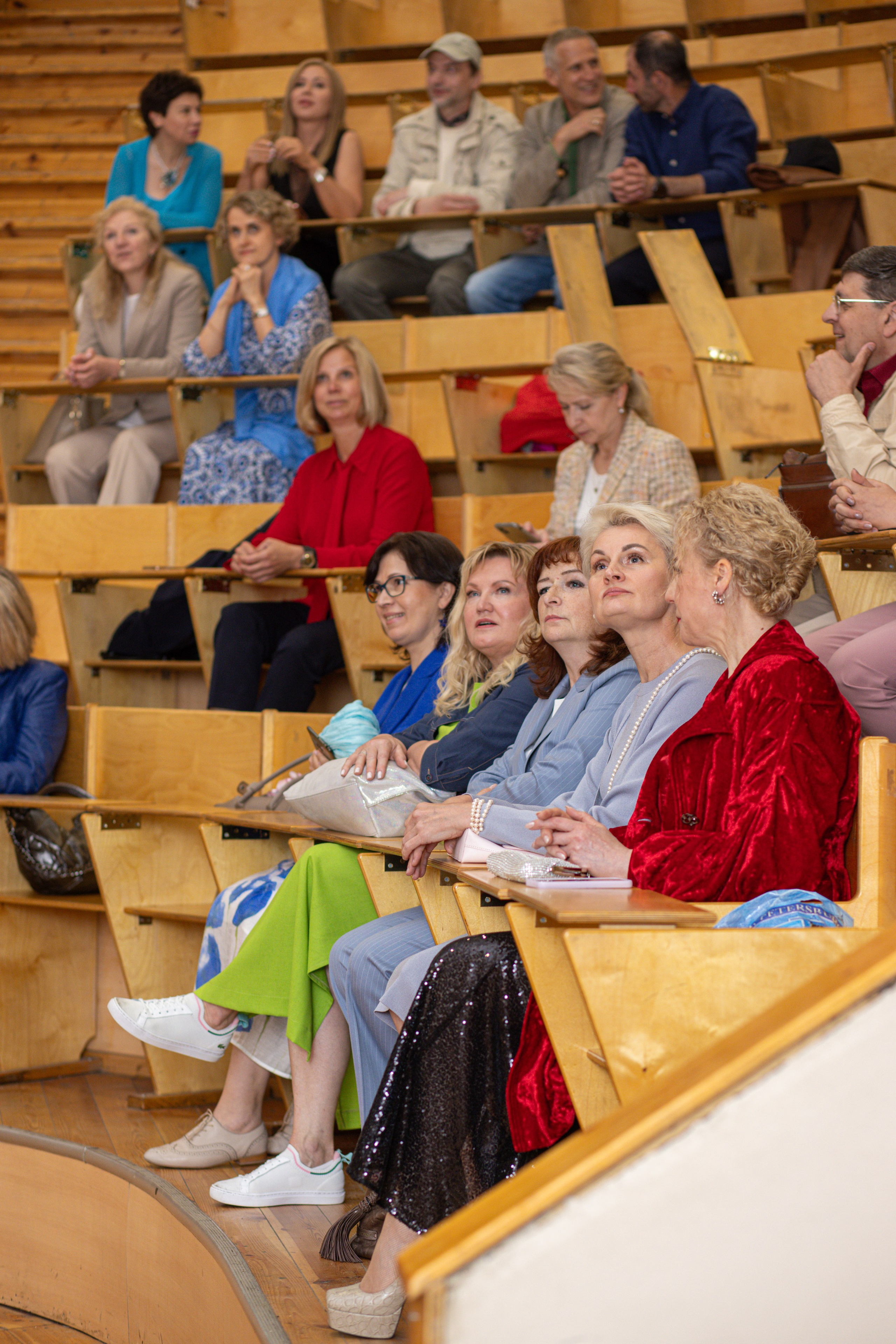 Встреча выпускников. Стоматологи СПб. Семейный фотограф в Вышнем Волочке — Ульяна Иванова | Фотосессии для всей семьи