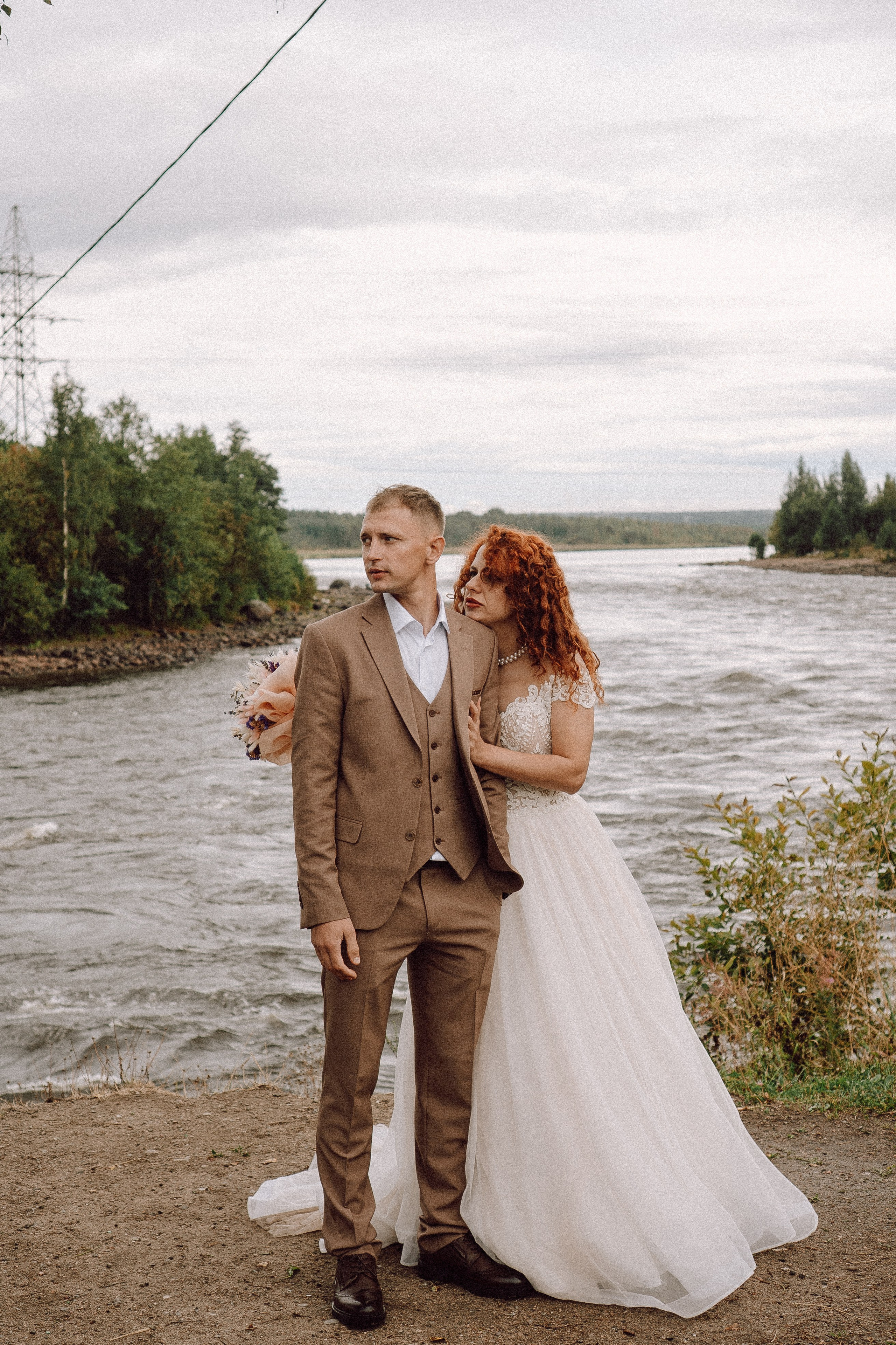 СВАДЕБНАЯ ФОТОСЕССИИЯ ПАРЫ В ГОРОДЕ ПРИОЗЕРСК В СОСНОВОМ ЛЕСУ И С ПИКАПОМ. Профессиональный фотограф, Санкт-Петербург — Виктория Богомолова