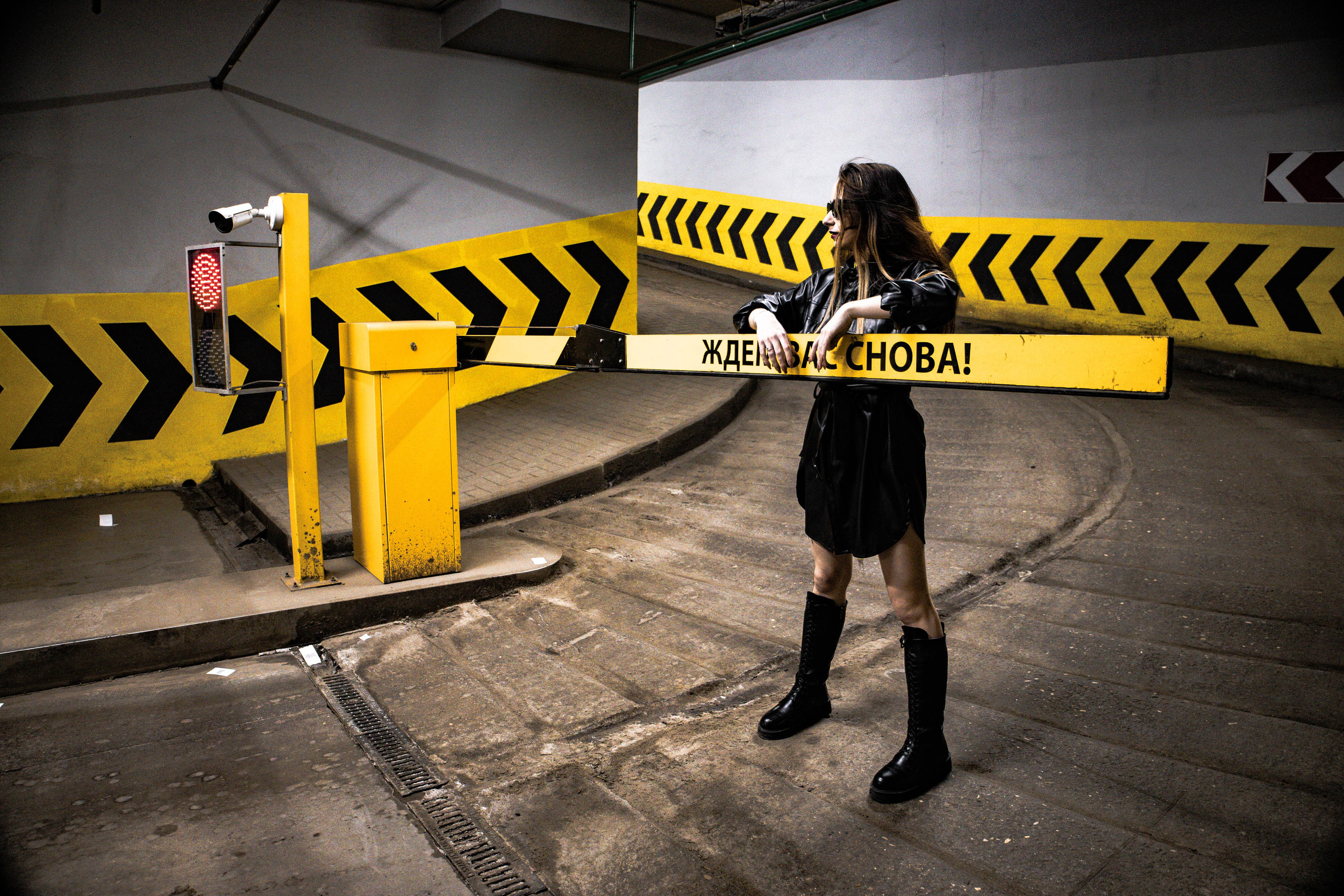 Съемка на паркинге Ольга. Lenizza Yulyeva Фотограф Москва-Стамбул