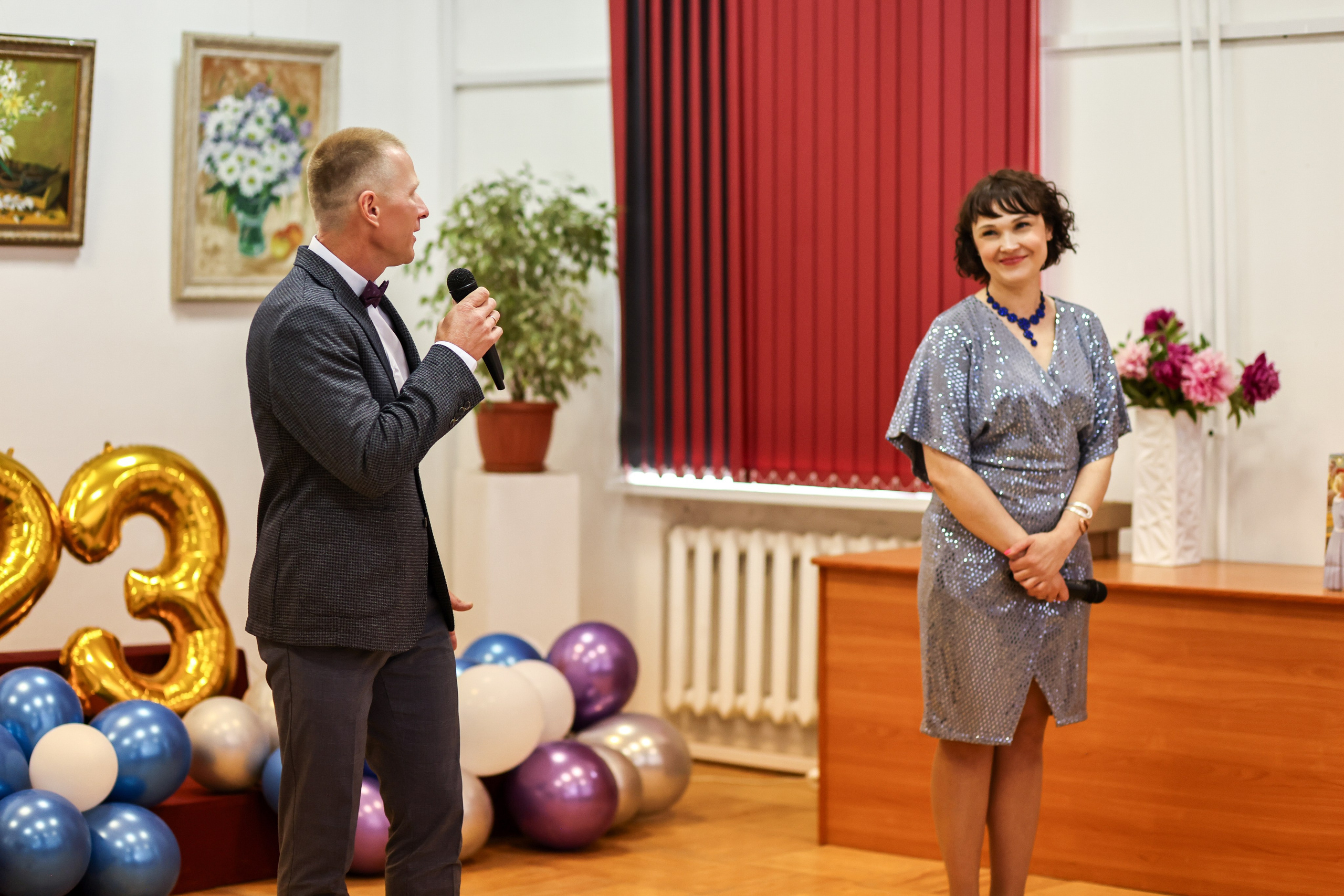 Вручение аттестатов. Школа № 7, выпускники 11 класса 2023 г. Студия выпускных альбомов Остров