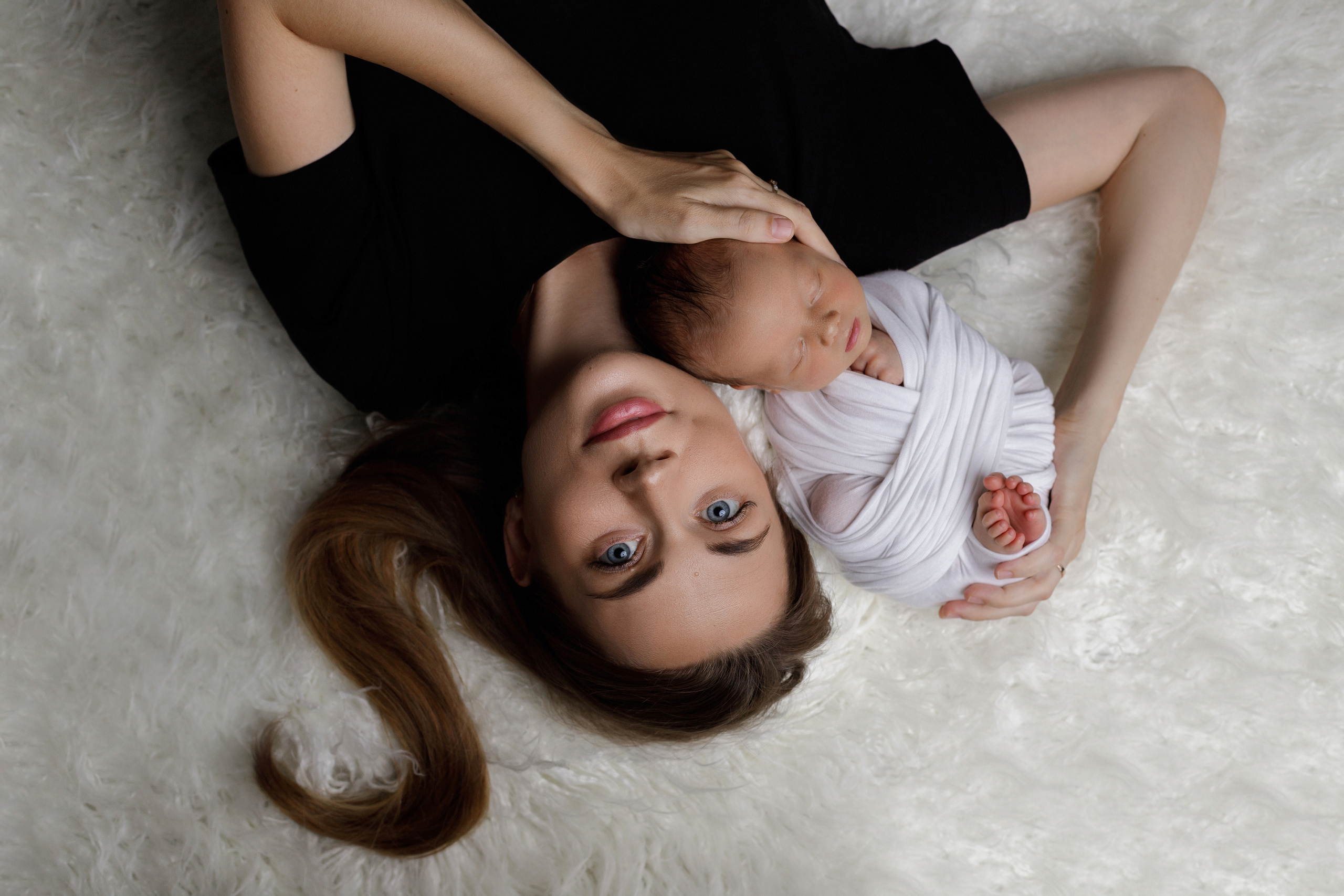 Семейные кадры newborn. Фотограф новорожденных в Ярославле Ольга Зимина