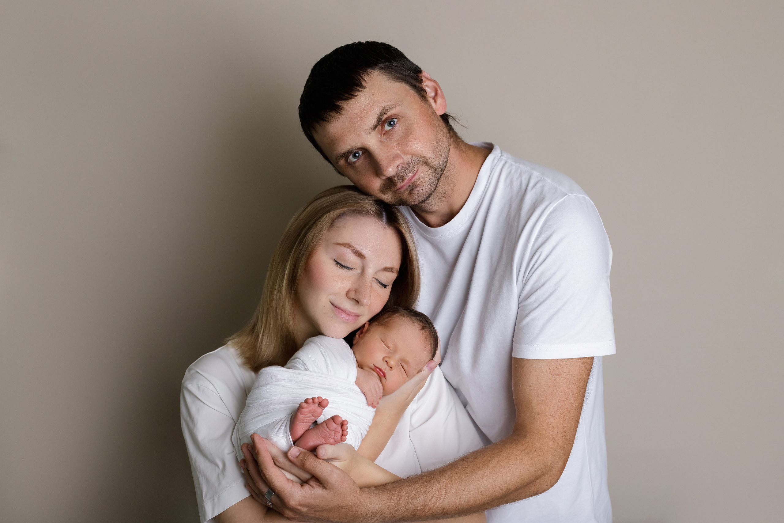 Семейные кадры newborn. Фотограф новорожденных в Ярославле Ольга Зимина