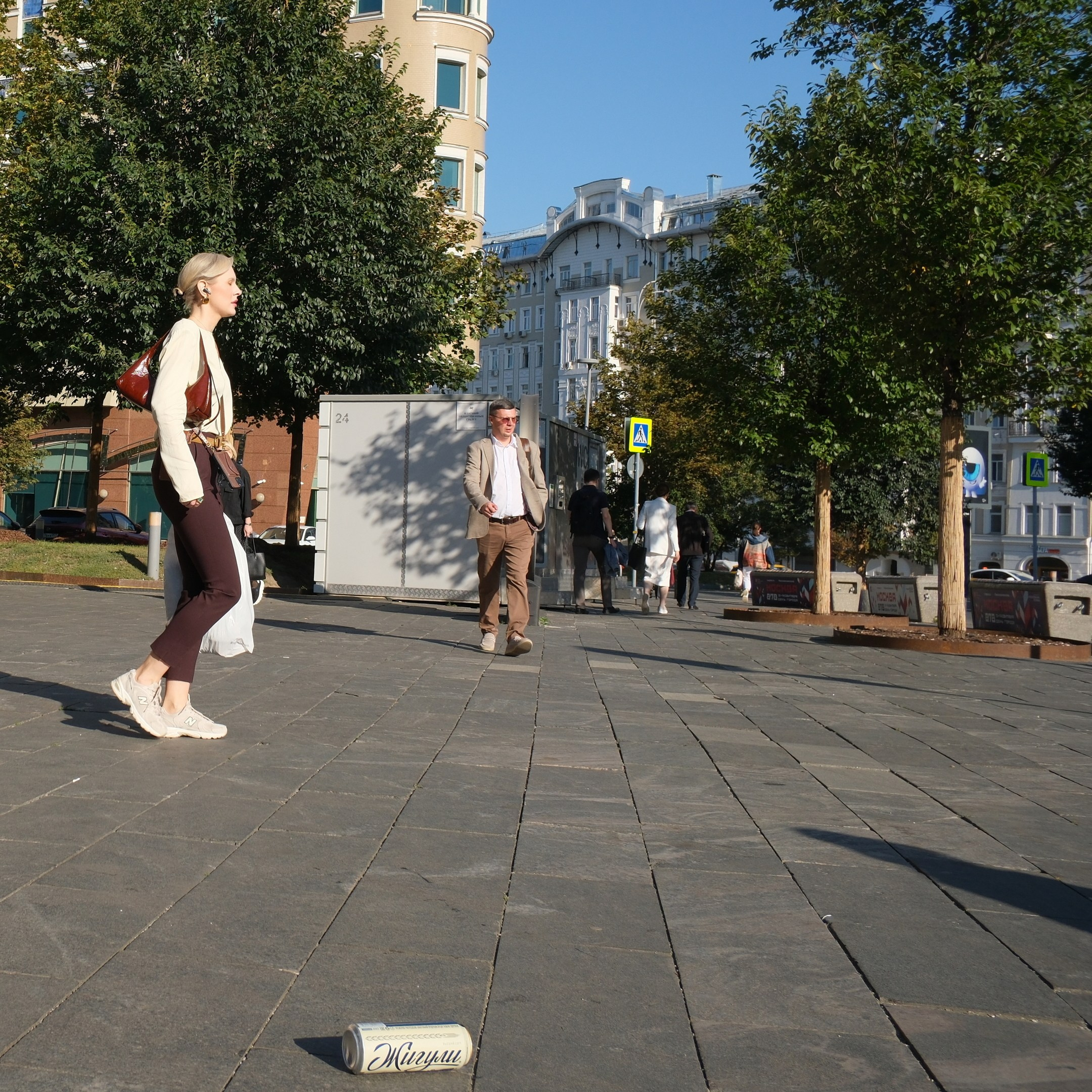 Улица, люди, жизнь…