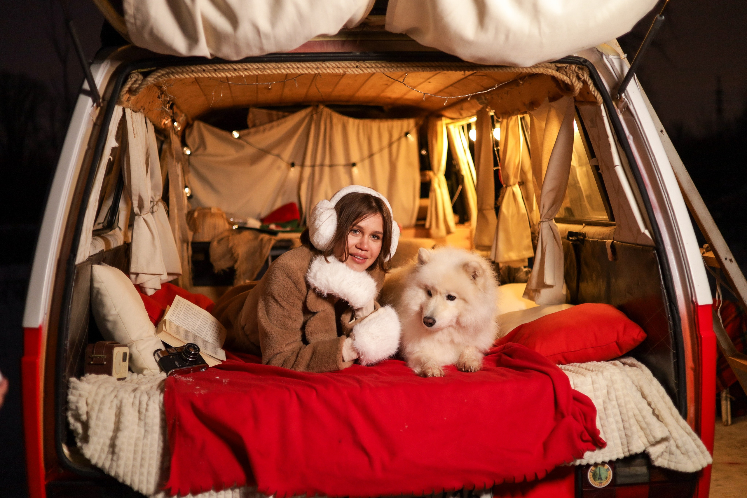 Аня и пушистик Санни. Ваш семейный фотограф