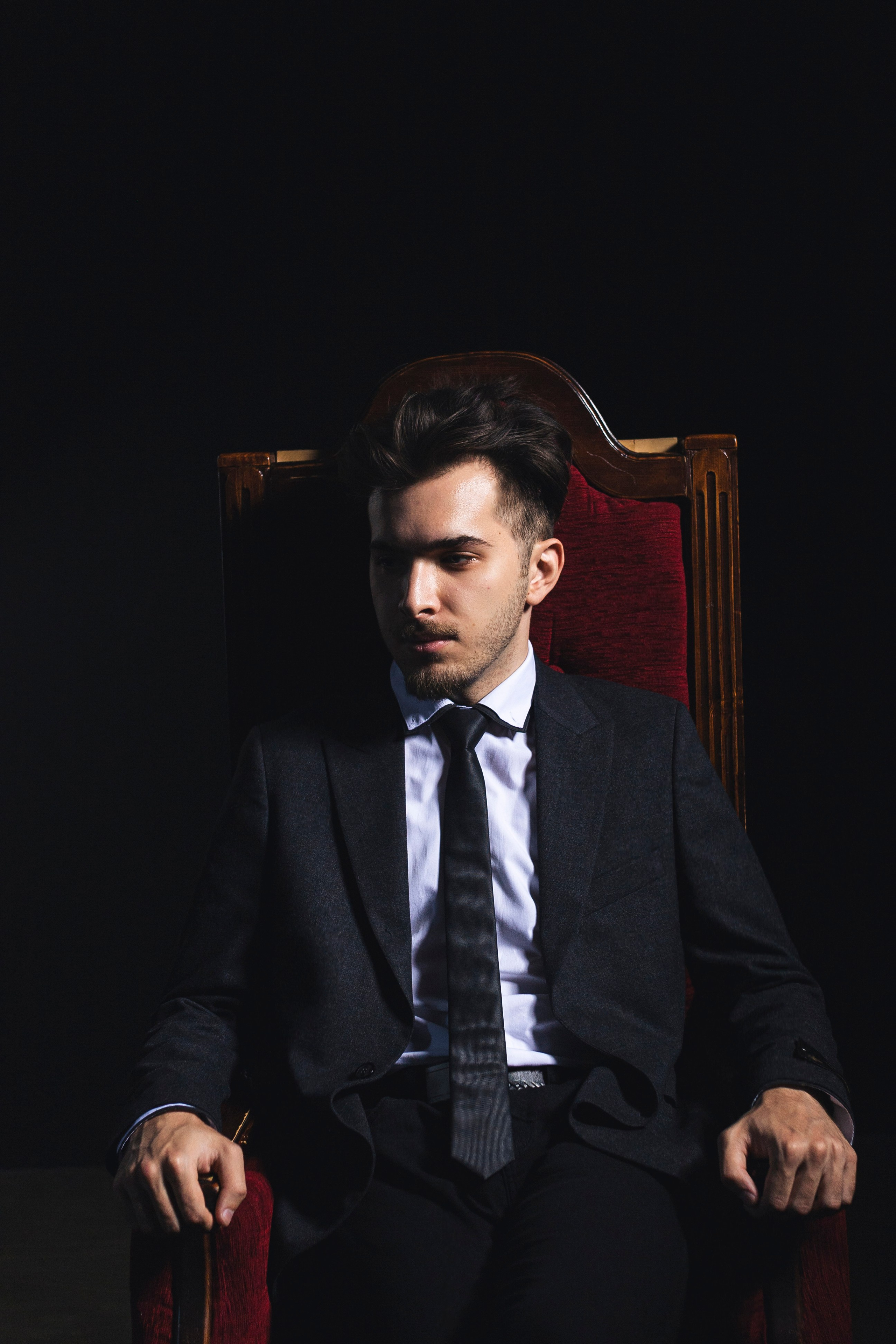 Мужской портрет в студии. Фотограф Каримов Виктор