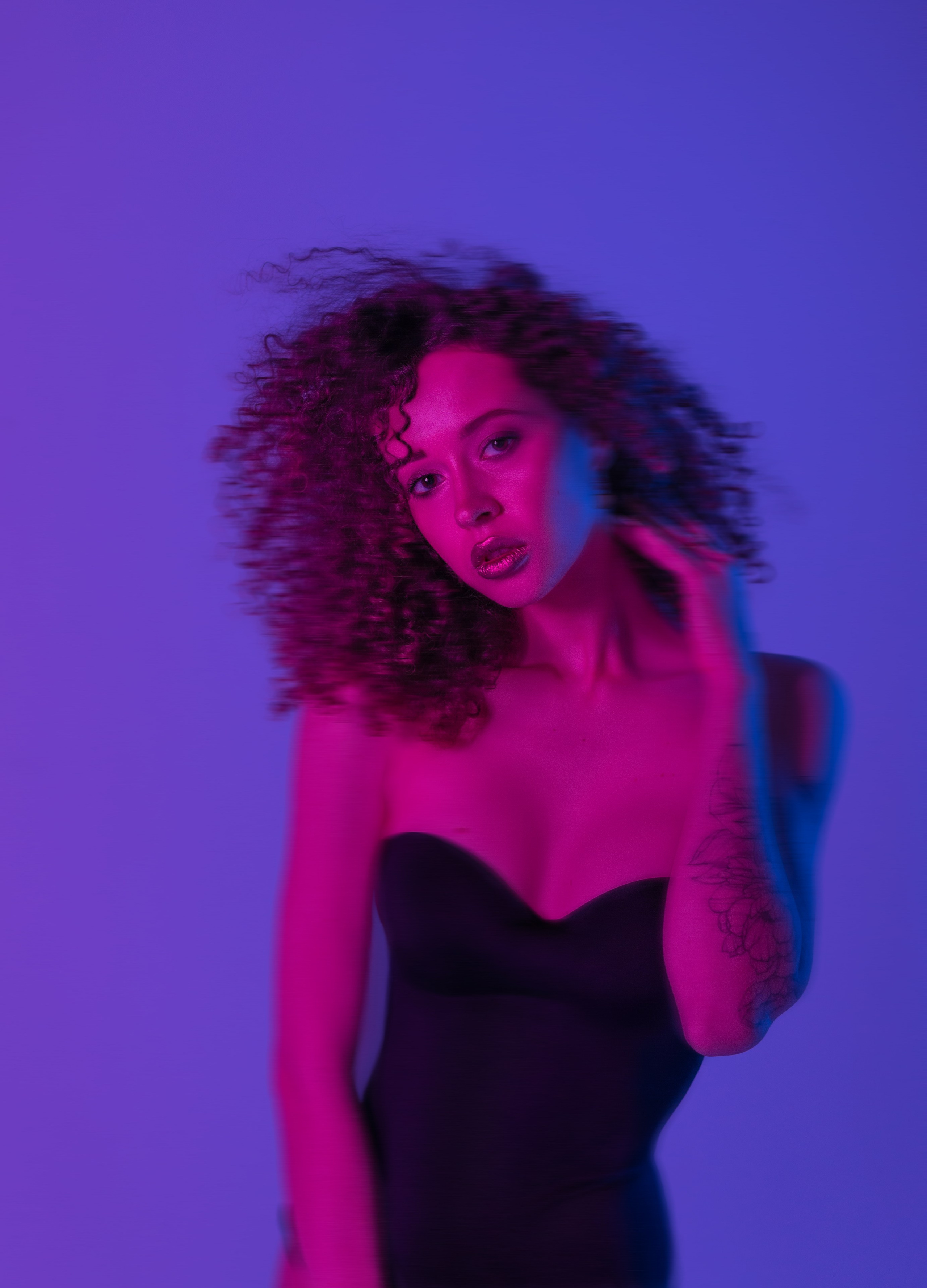 Дарья Fury. Ivan Zaitsev (IZIART) — 通过照片和视频创建文化代码