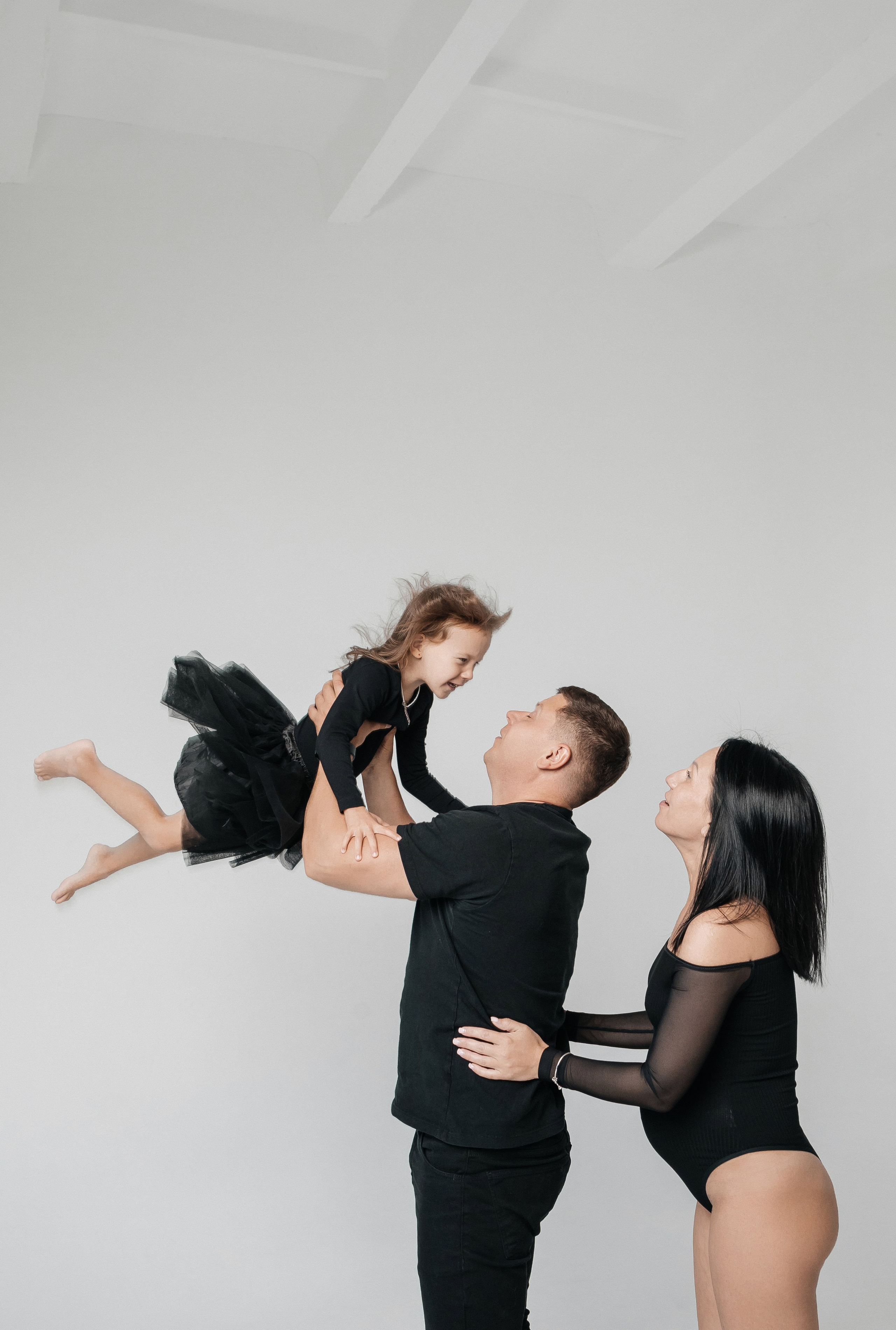 Семейная фотосессия в фотостудии. Свадебный и семейный фотограф Ибрагимова Мария из Екатеринбурга