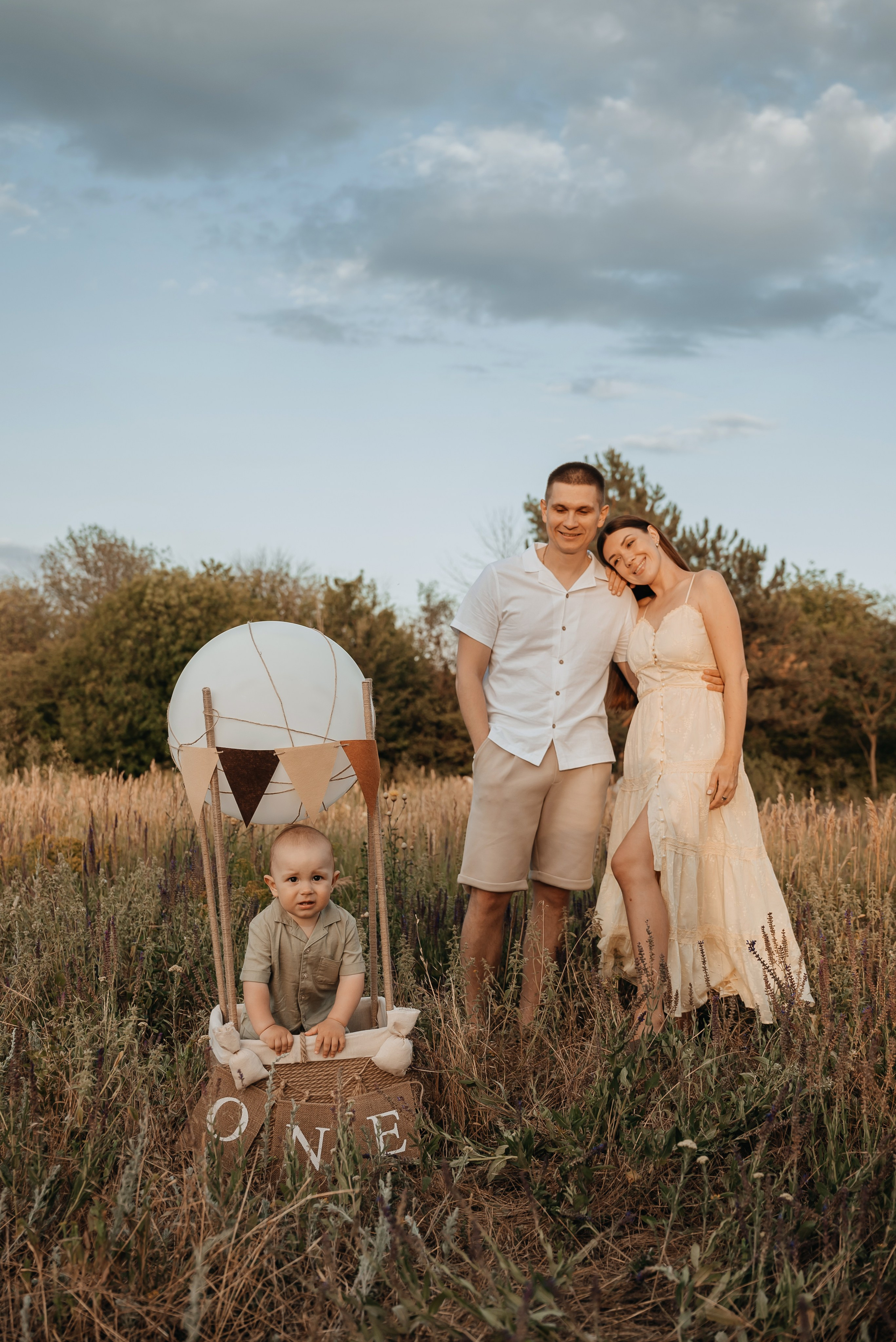 Годик на прогулочной семейной фотосессии. Семейный и детский фотограф Кущ Наташа