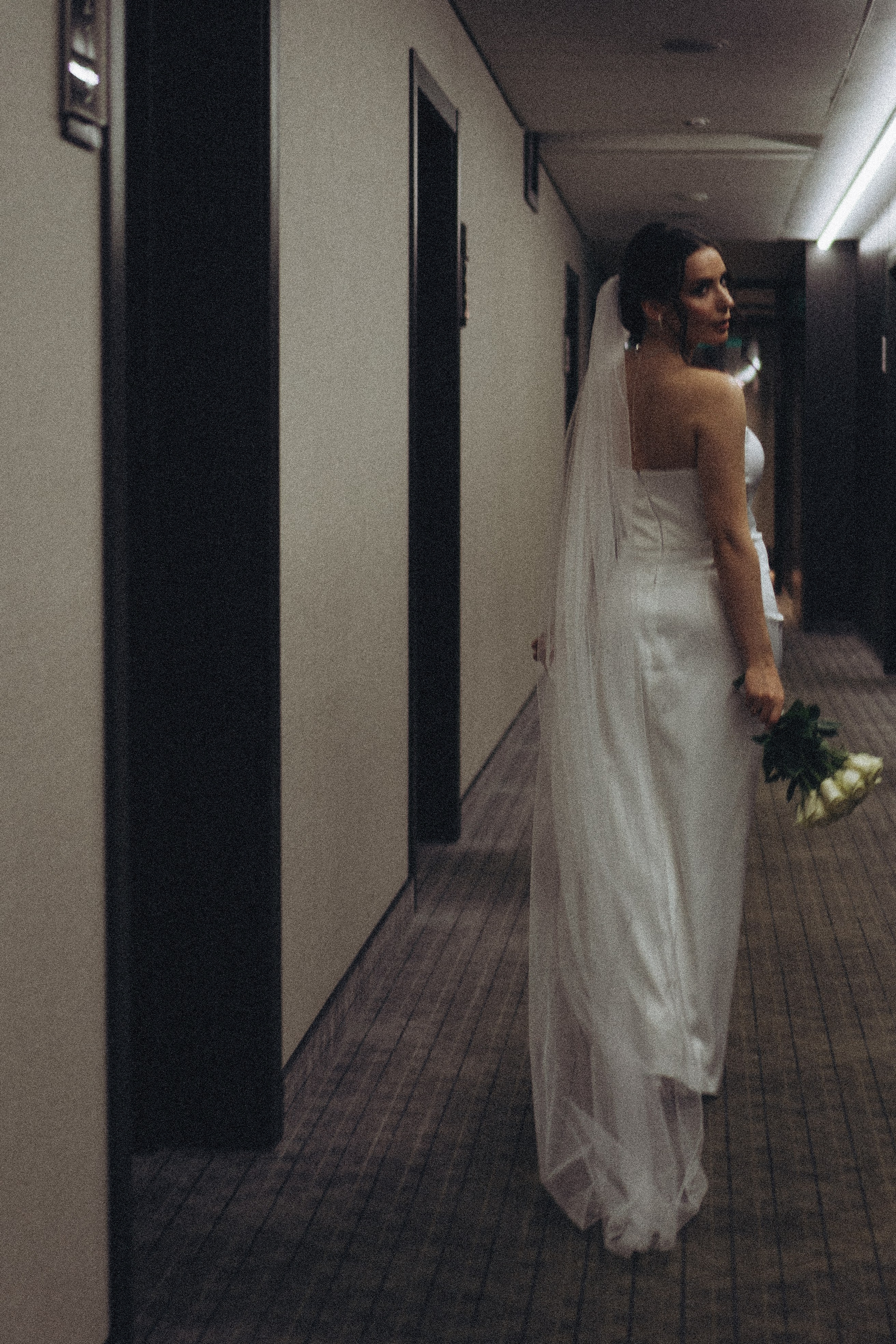 СВАДЕБНАЯ СЬЕМКА СБОРОВ ЖЕНИХА И НЕВЕСТЫ В ОТЕЛЕ И ТАКЖЕ ФОТОСЕССИИЯ В ОТЕЛЕЕ МЕГАПОЛИС БРЯНСК. Профессиональный фотограф, Санкт-Петербург — Виктория Богомолова