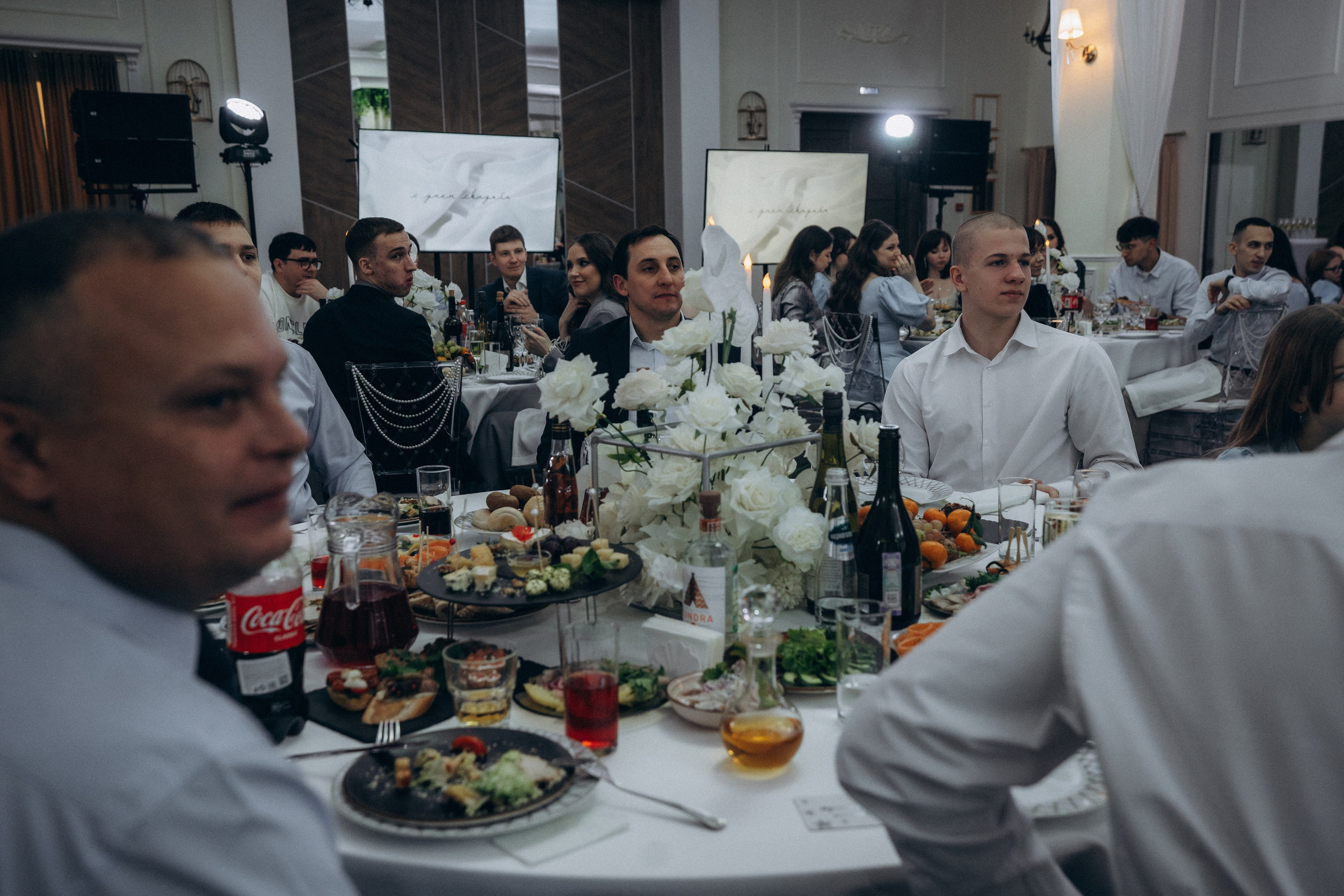 СВАДЕБНАЯ СЬЕМКА СБОРОВ В ОТЕЛЕ И ВЫЕЗД НА ЦЕРЕМОНИЮ (СНЯТО В СИБИРЕ В НИЖНЕВАРТОВСКЕ). Профессиональный фотограф, Санкт-Петербург — Виктория Богомолова