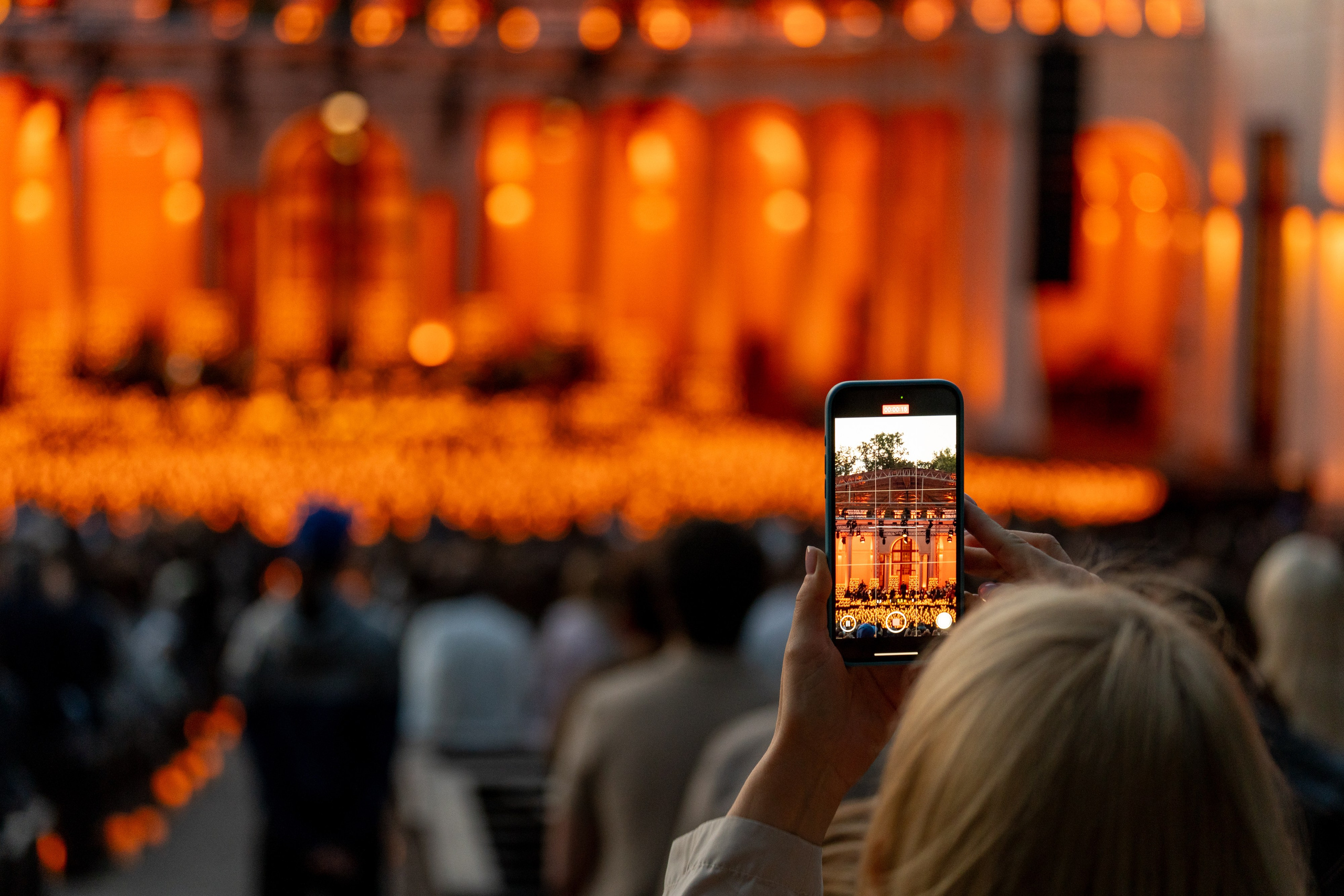 Симфонический оркестр Lumisfera при свечах. Фотограф Никита Комаров