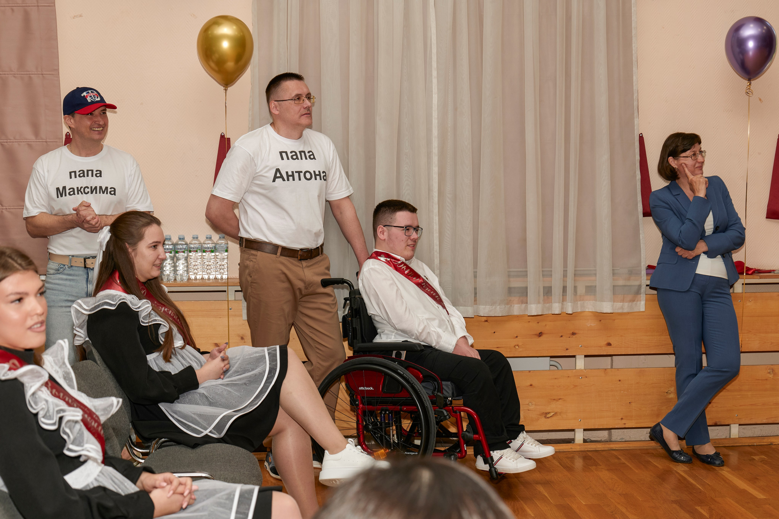 Последний звонок школа 1413. Детский и семейный фотограф г. Москва Оксана Катаджи