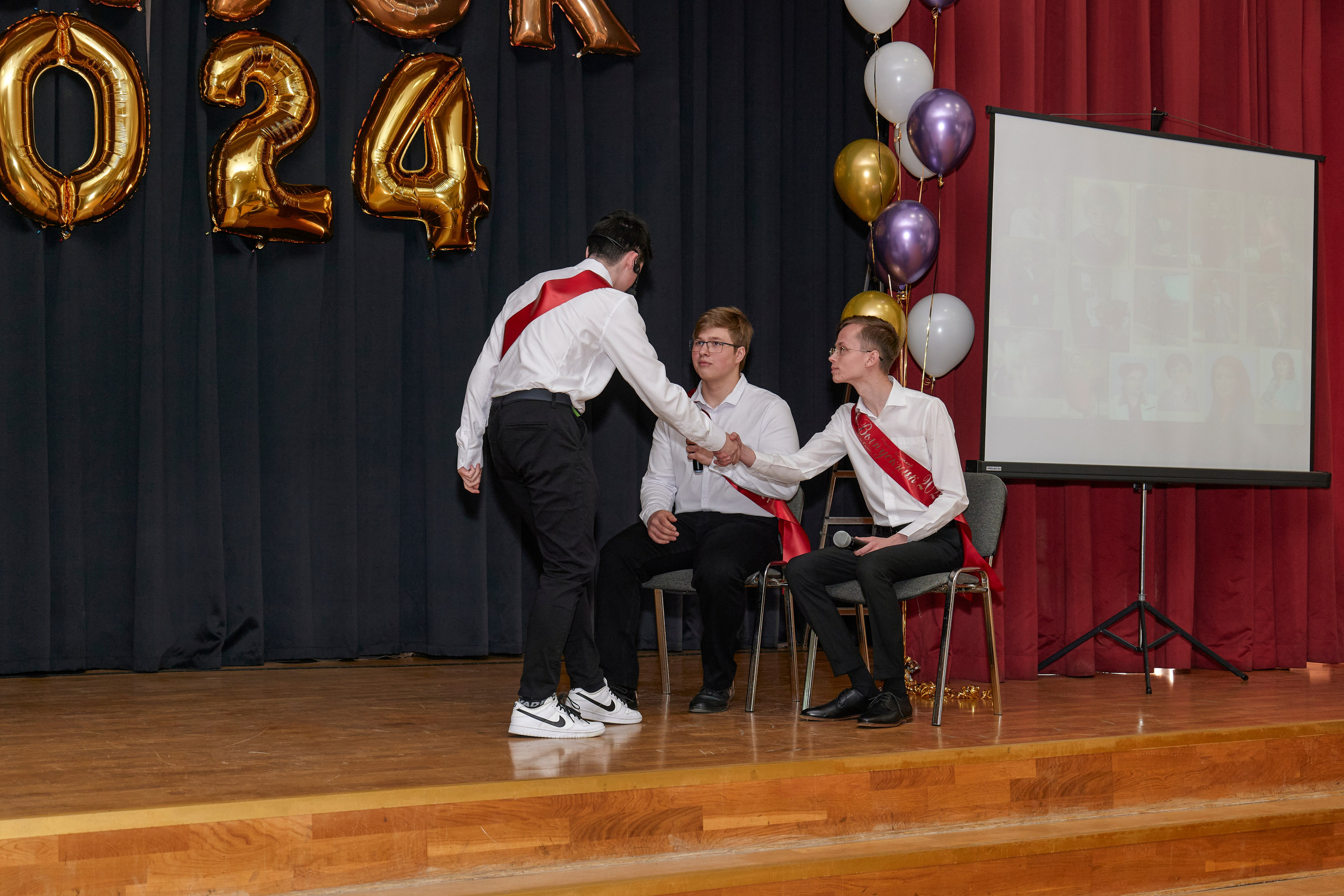 Последний звонок школа 1413. Детский и семейный фотограф г. Москва Оксана Катаджи