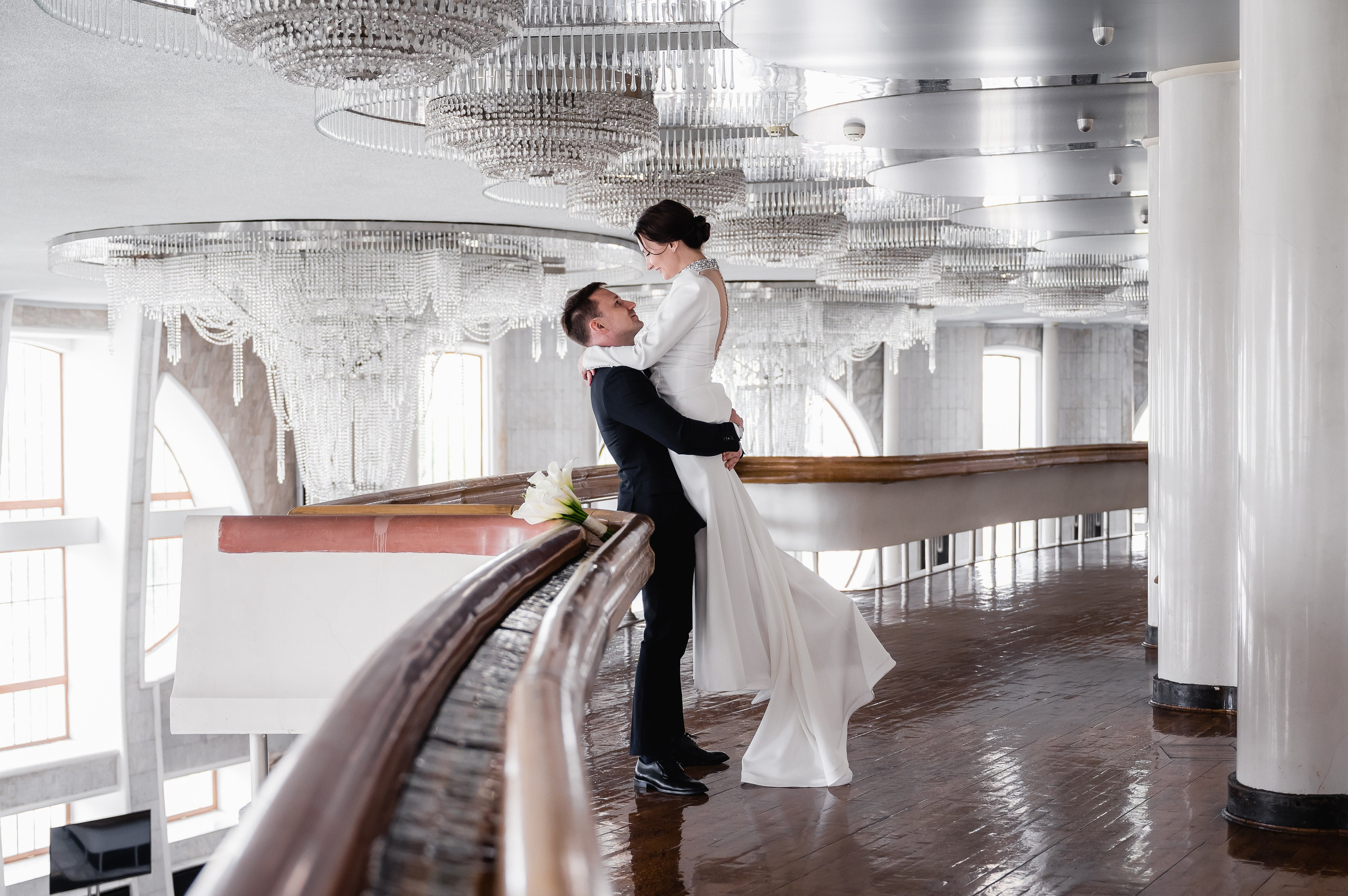 Современная классика. Свадебное агентство Reverence Самара