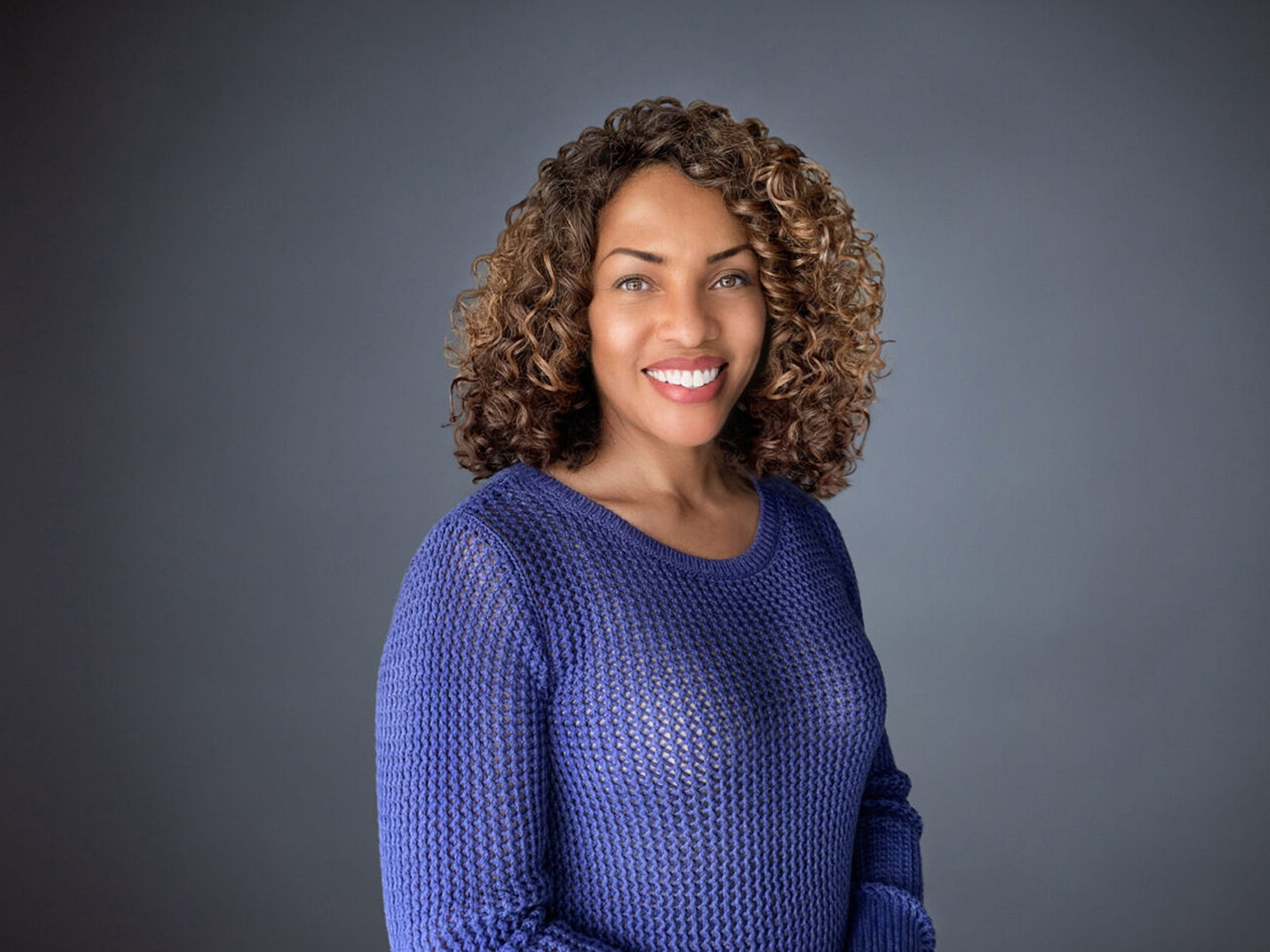 Headshot Retouching Services by ©ColorifyRetouch. AI Photo Retoucher and Image Restorer Zhanna Ognivo