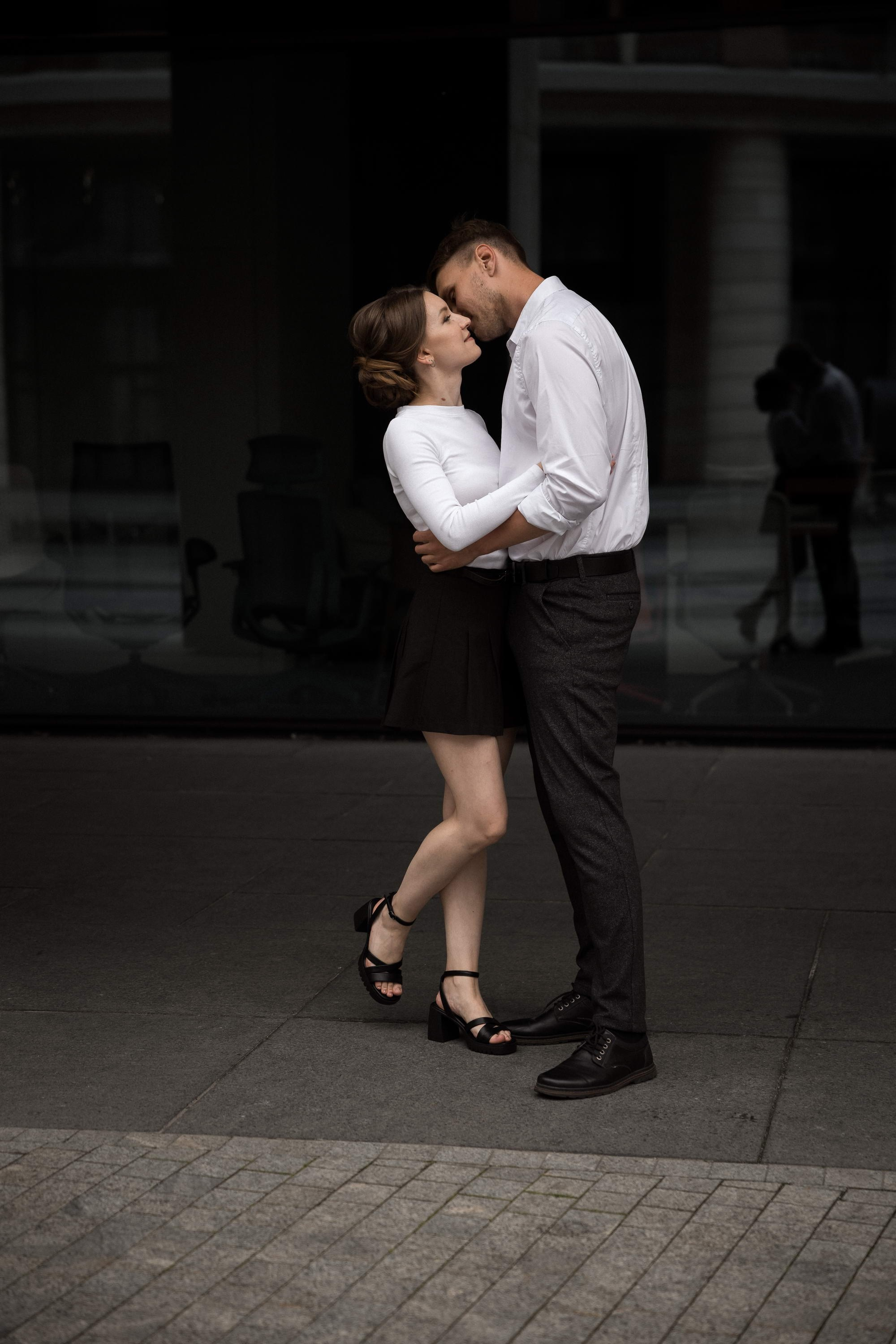 Лавстори в городе. Свадебный фотограф Игорь Брундасов 8PHOTO на свадьбу венчание загс СПб