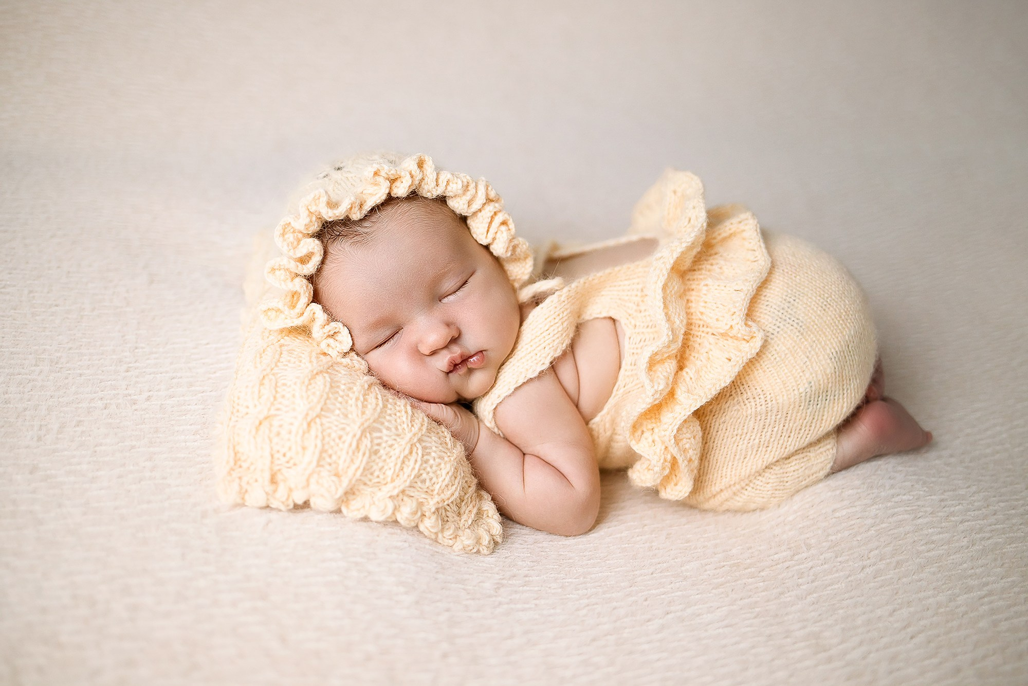 Фотосессия новорожденного. Фотограф новорожденных в Новосибирске