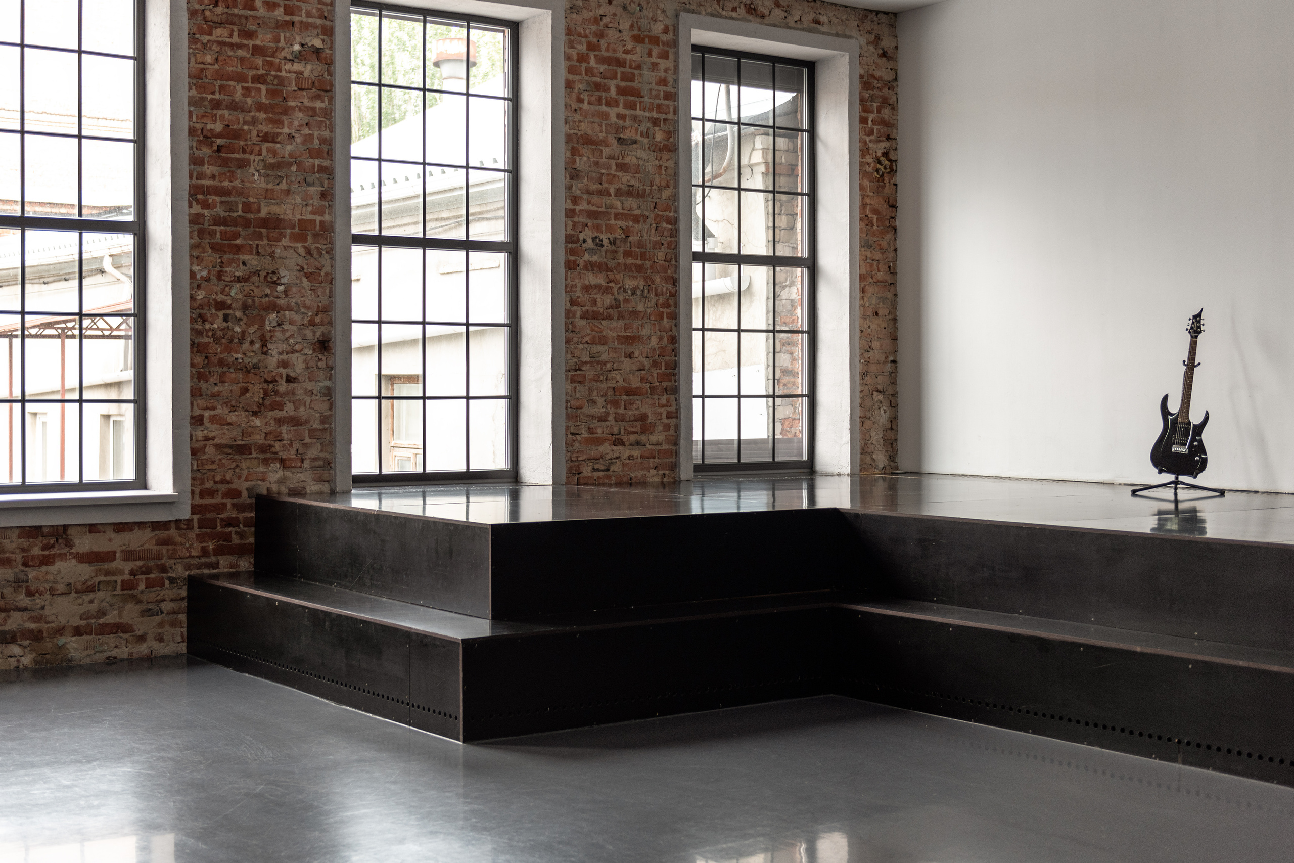 Атлас (без новогоднего оформления). Женский фотограф в Ростове-на-Дону