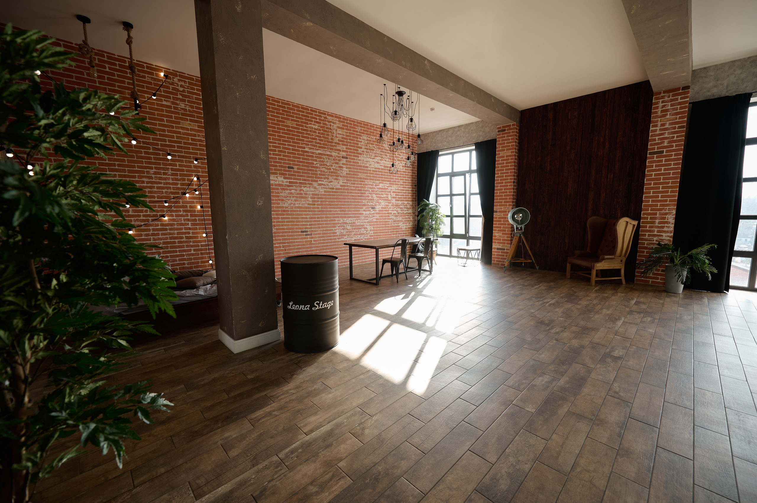 Лофт (с 1 ноября Новый год). Женский фотограф в Ростове-на-Дону