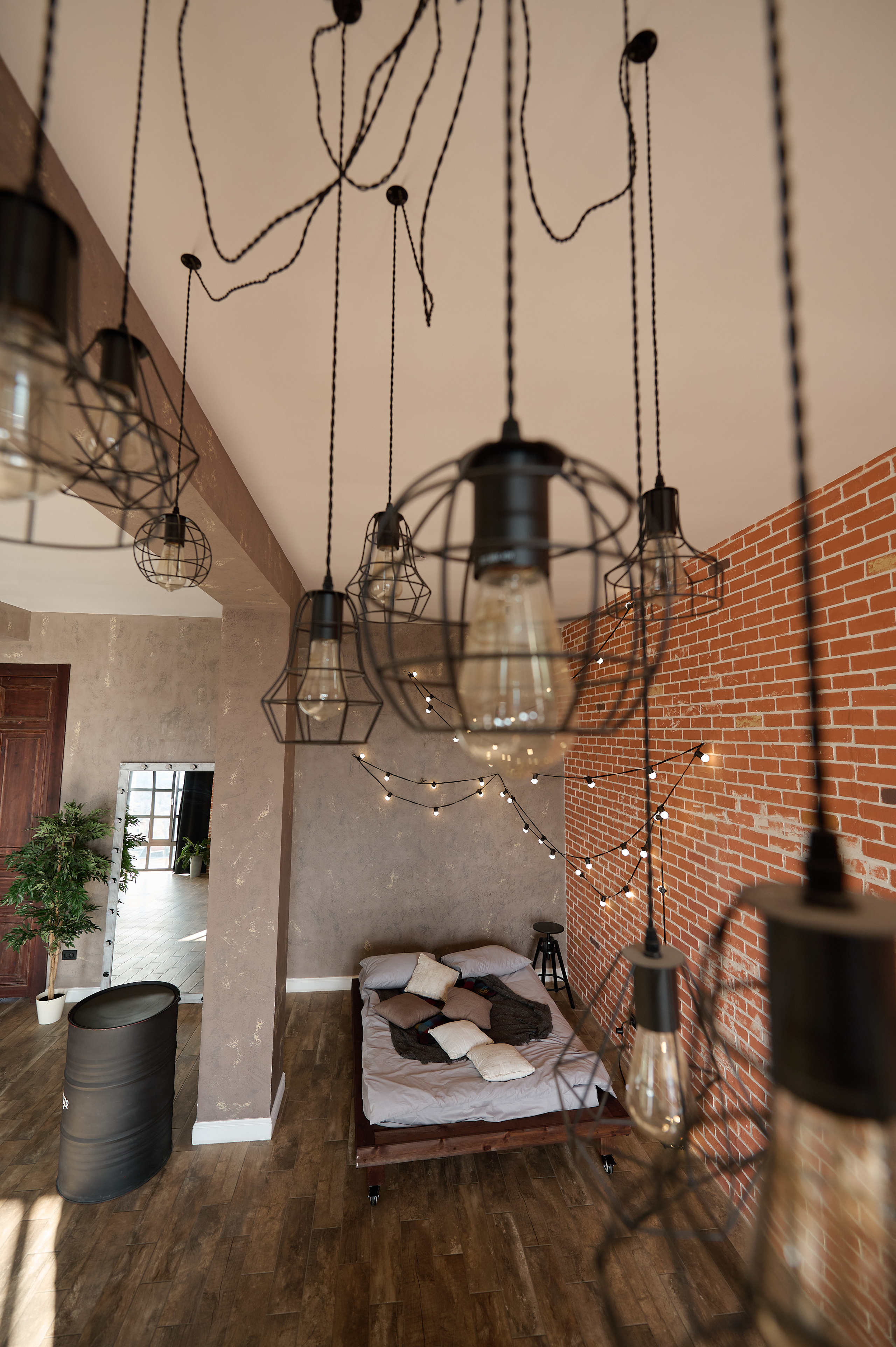 Лофт (с 1 ноября Новый год). Женский фотограф в Ростове-на-Дону