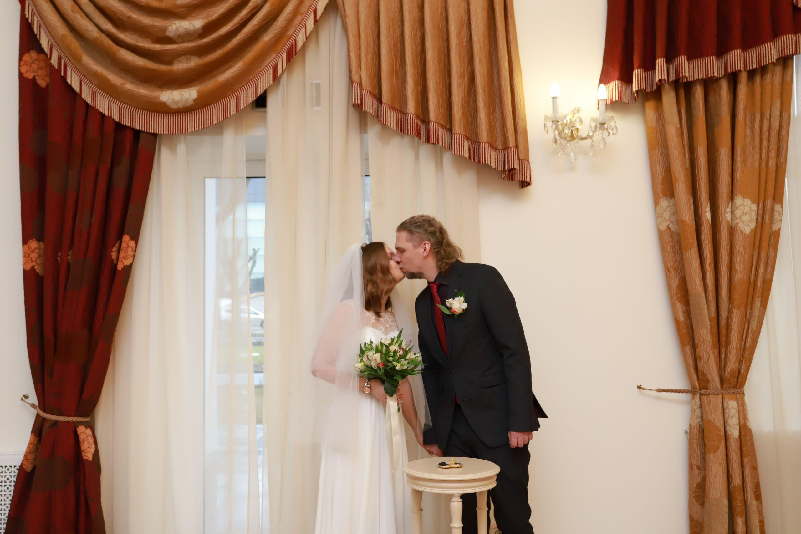 Свадебный фотограф Москва, фотограф на свадьбу, свадебная фотосессия, фотосессия свадебная прогулка, фотосессия love story