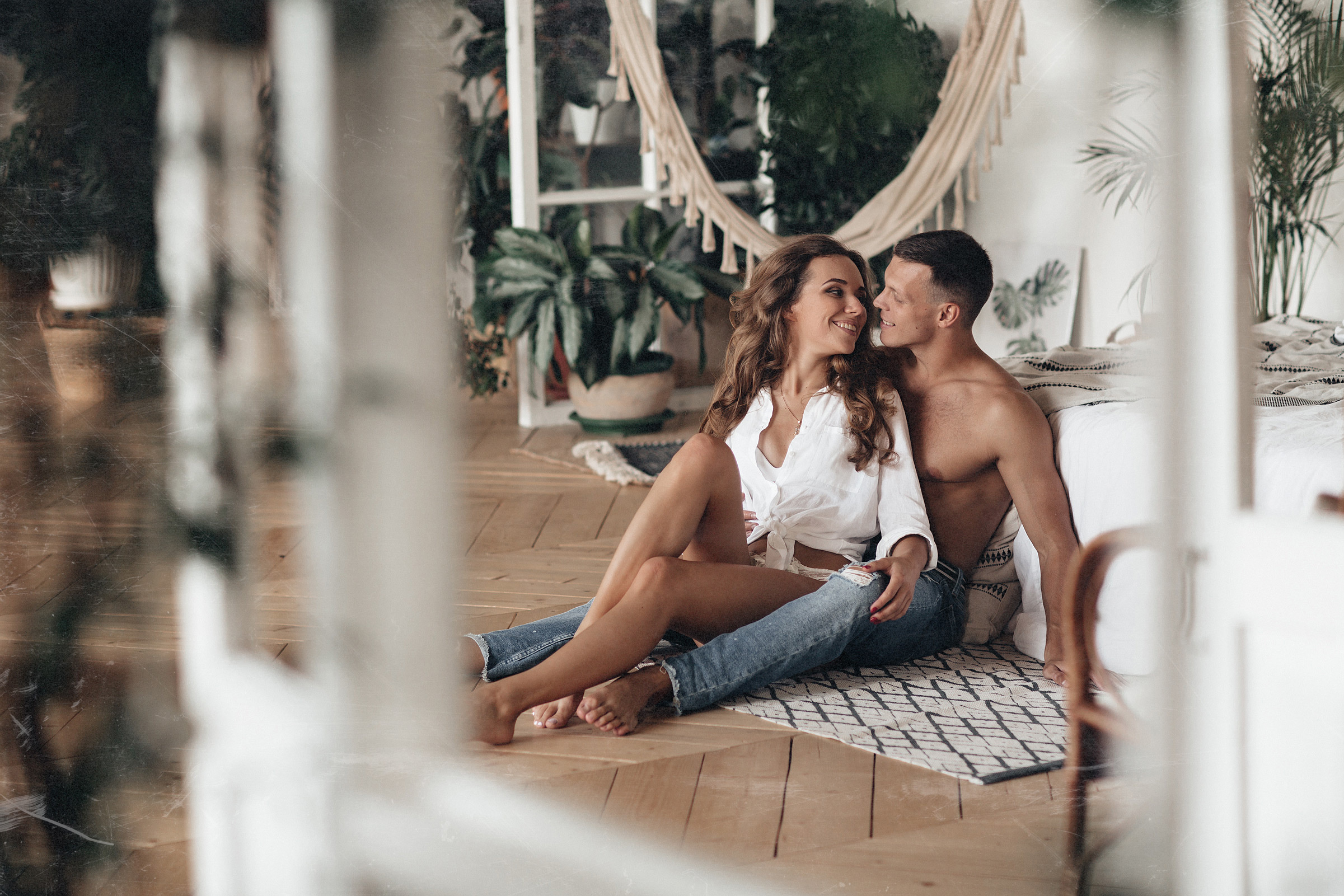 романтическая фотосессия лавстори в студии