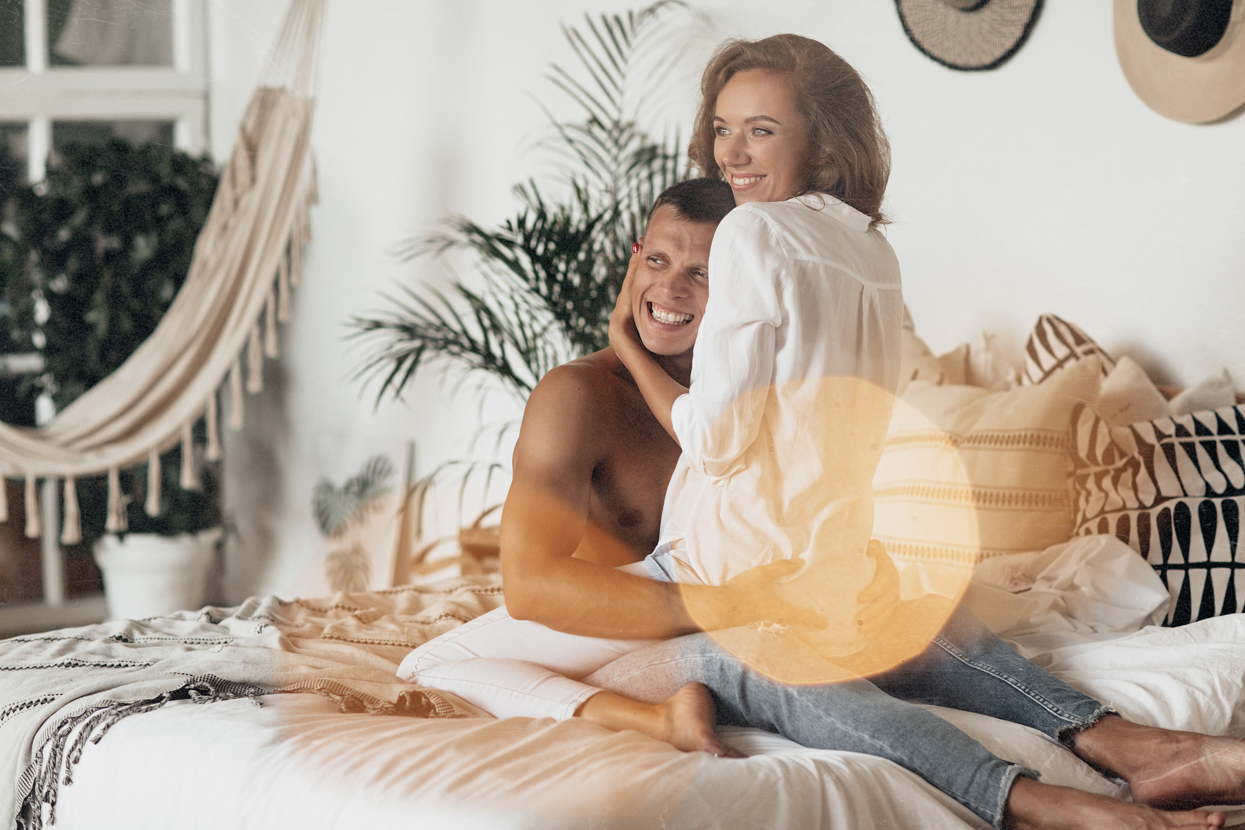 Эротическая фотосессия лавстори в студии