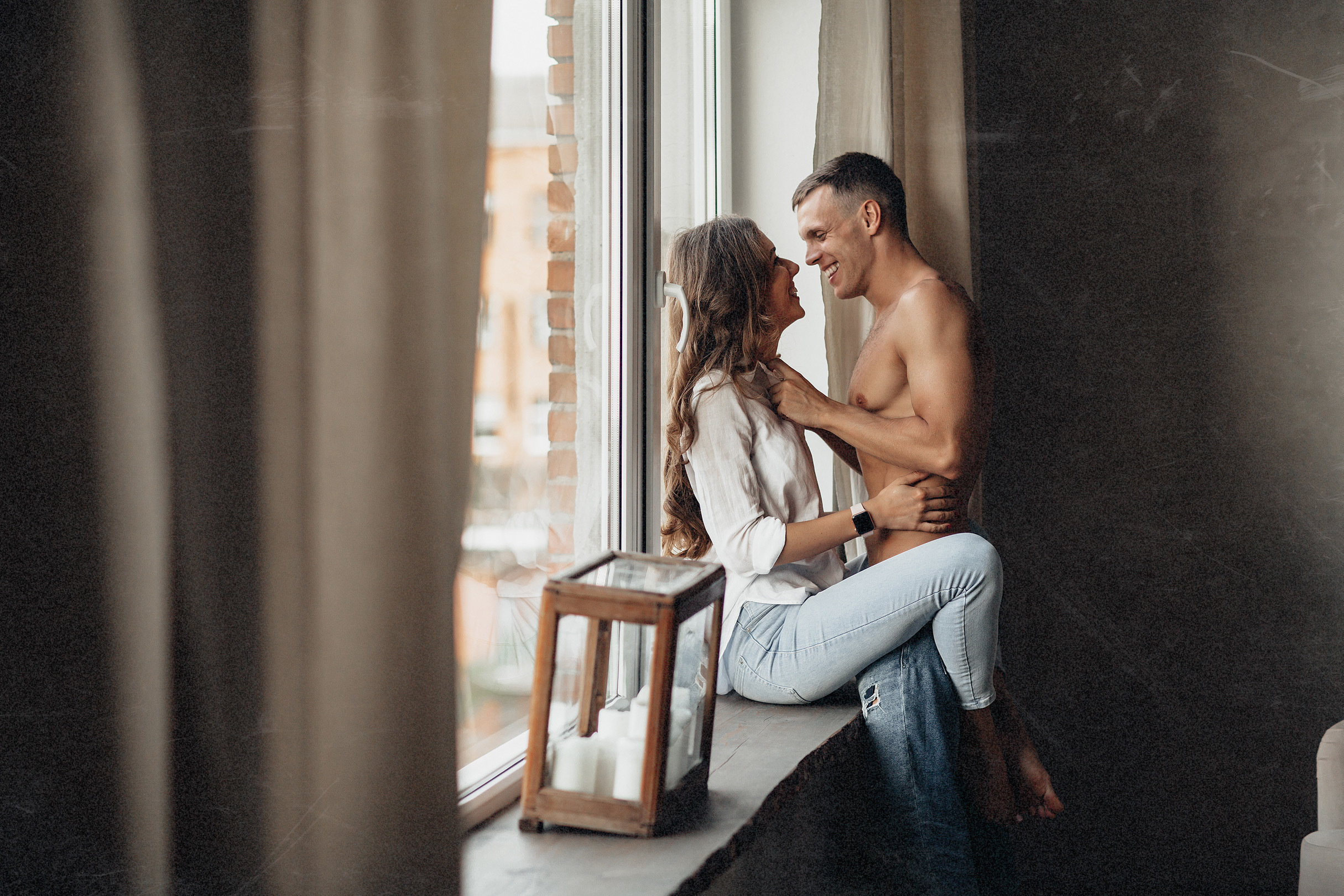 Эротическая фотосессия лавстори в студии