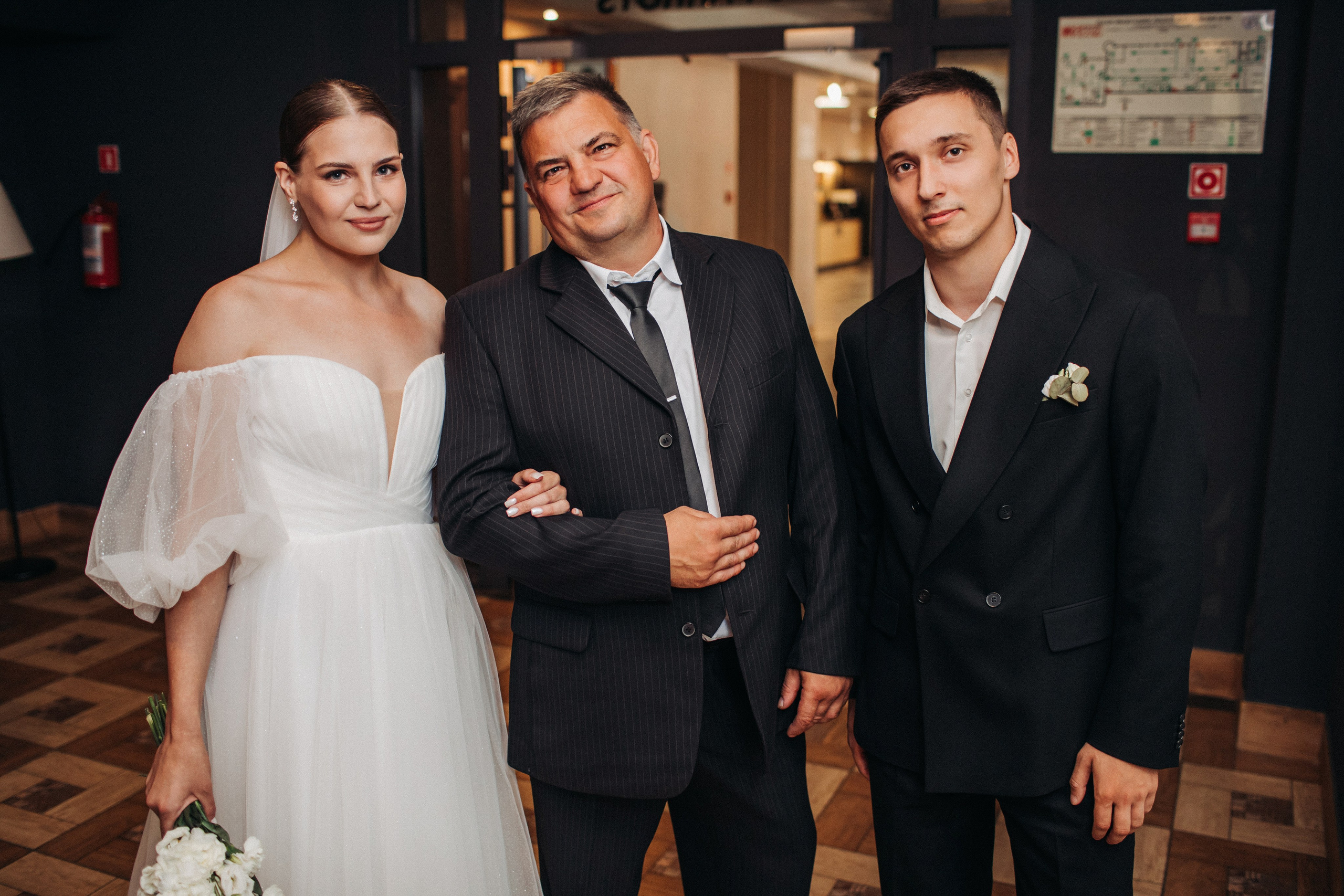 Vlad & Nadya (Saint-Petersburg, Russia). Destination wedding photographer Peter Letu