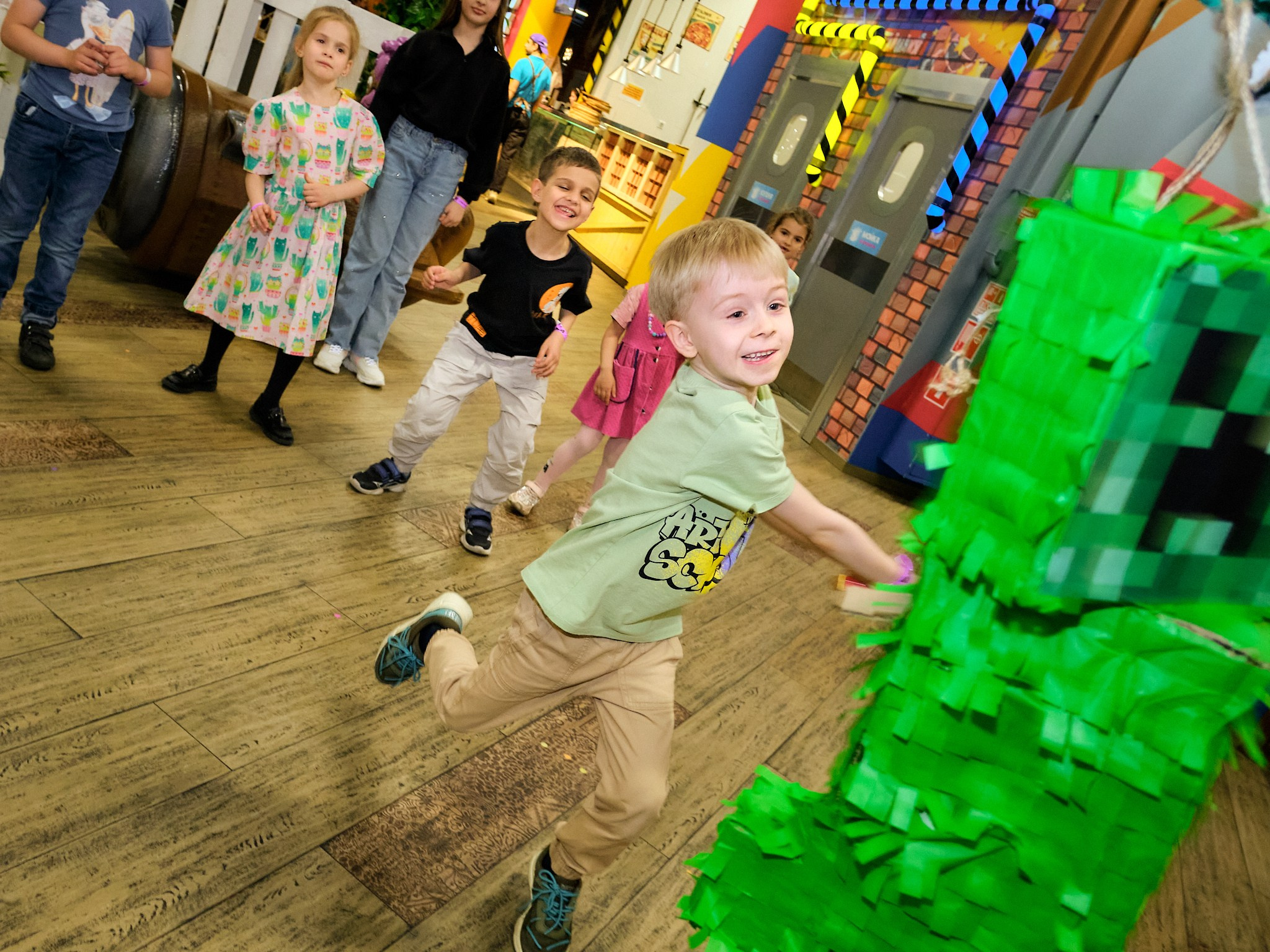 Семейные мероприятия. Привет! Меня зовут Слава Кравец, я репортажный фотограф в Московском регионе