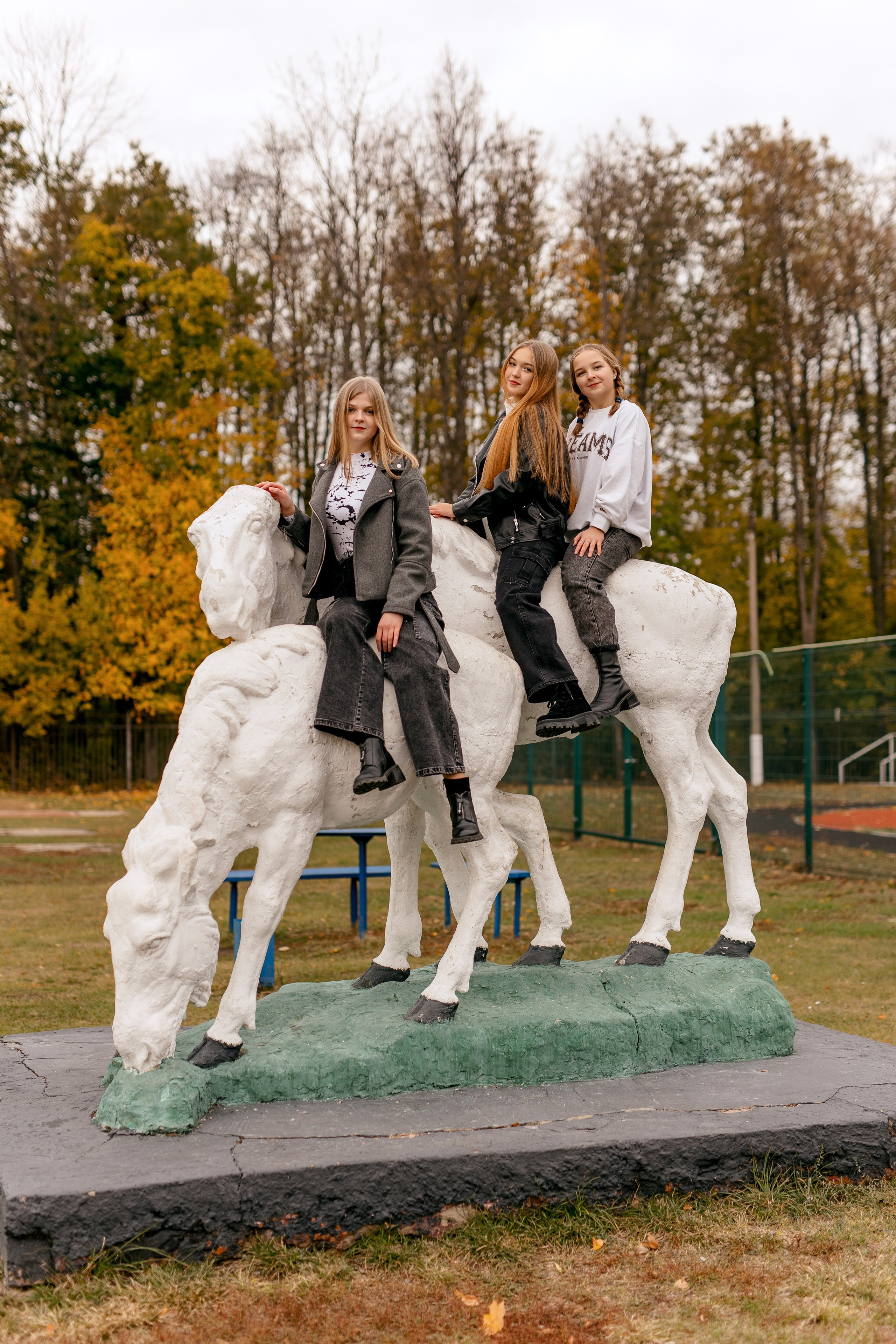 11 класс осенью в роще. Свадебный и семейный фотограф в Туле и области Маша Костина