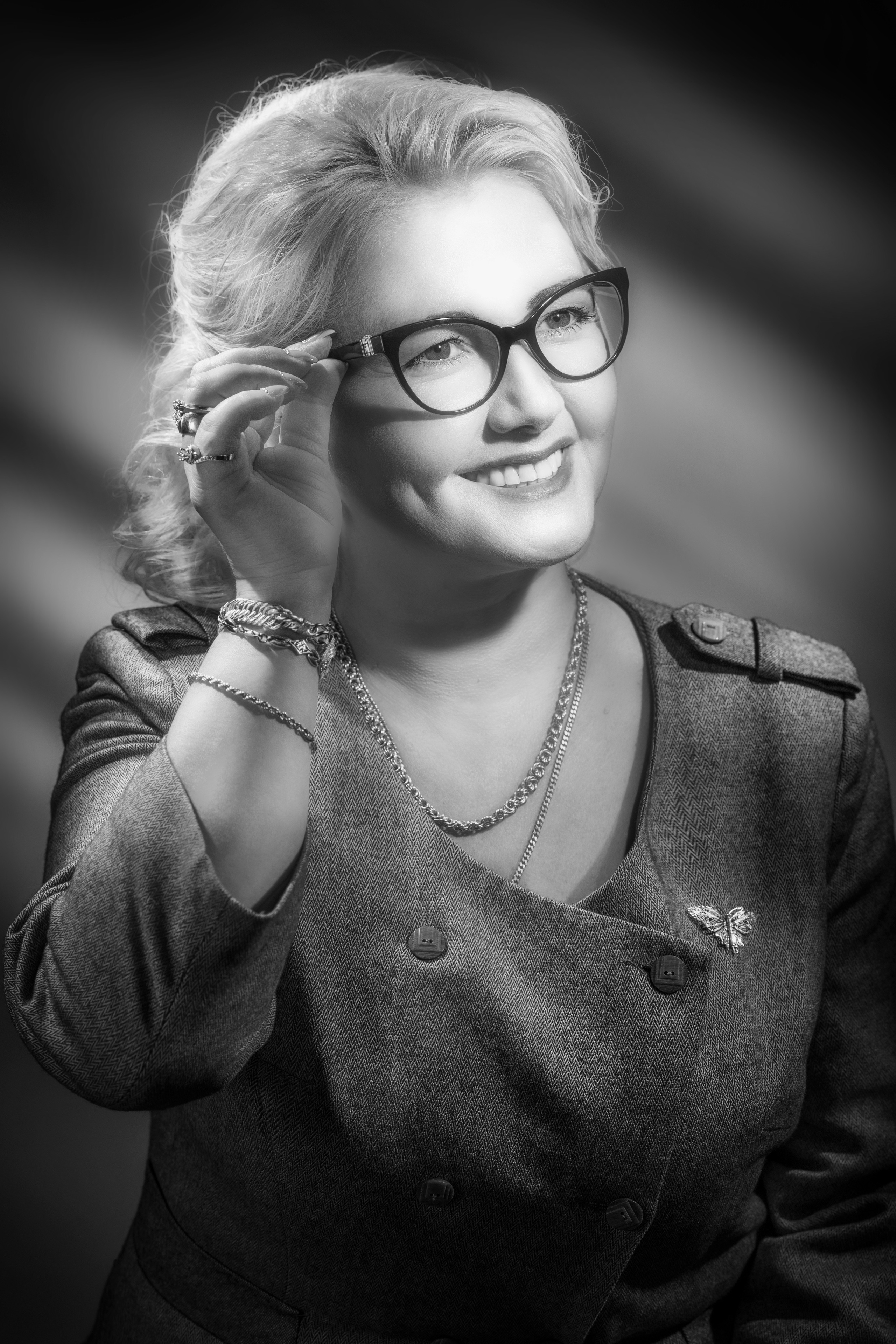 портрет женский в студии. фотограф Валерий Коновалов