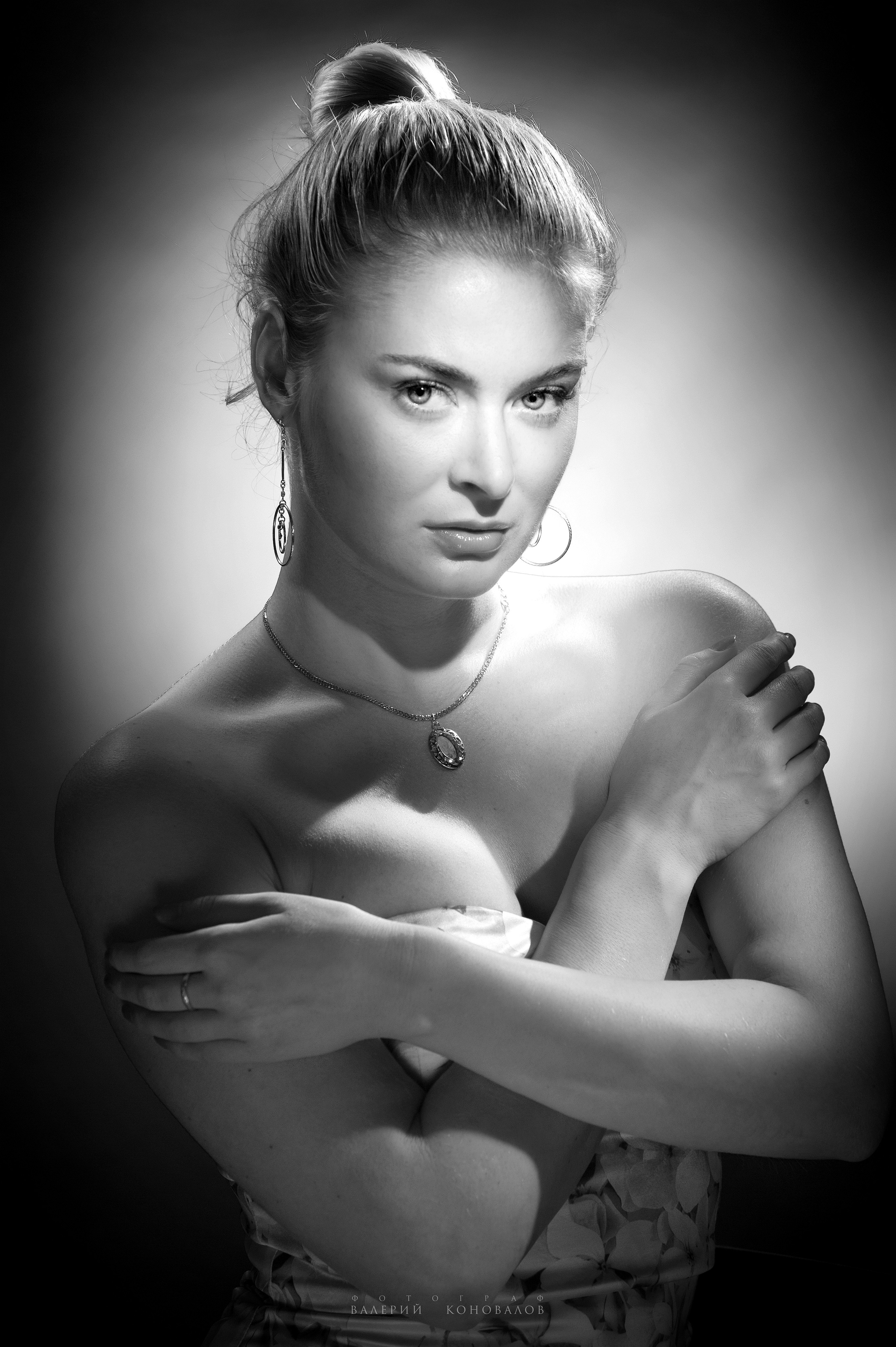портрет в стиле harcourt. Фотограф Валерий Коновалов