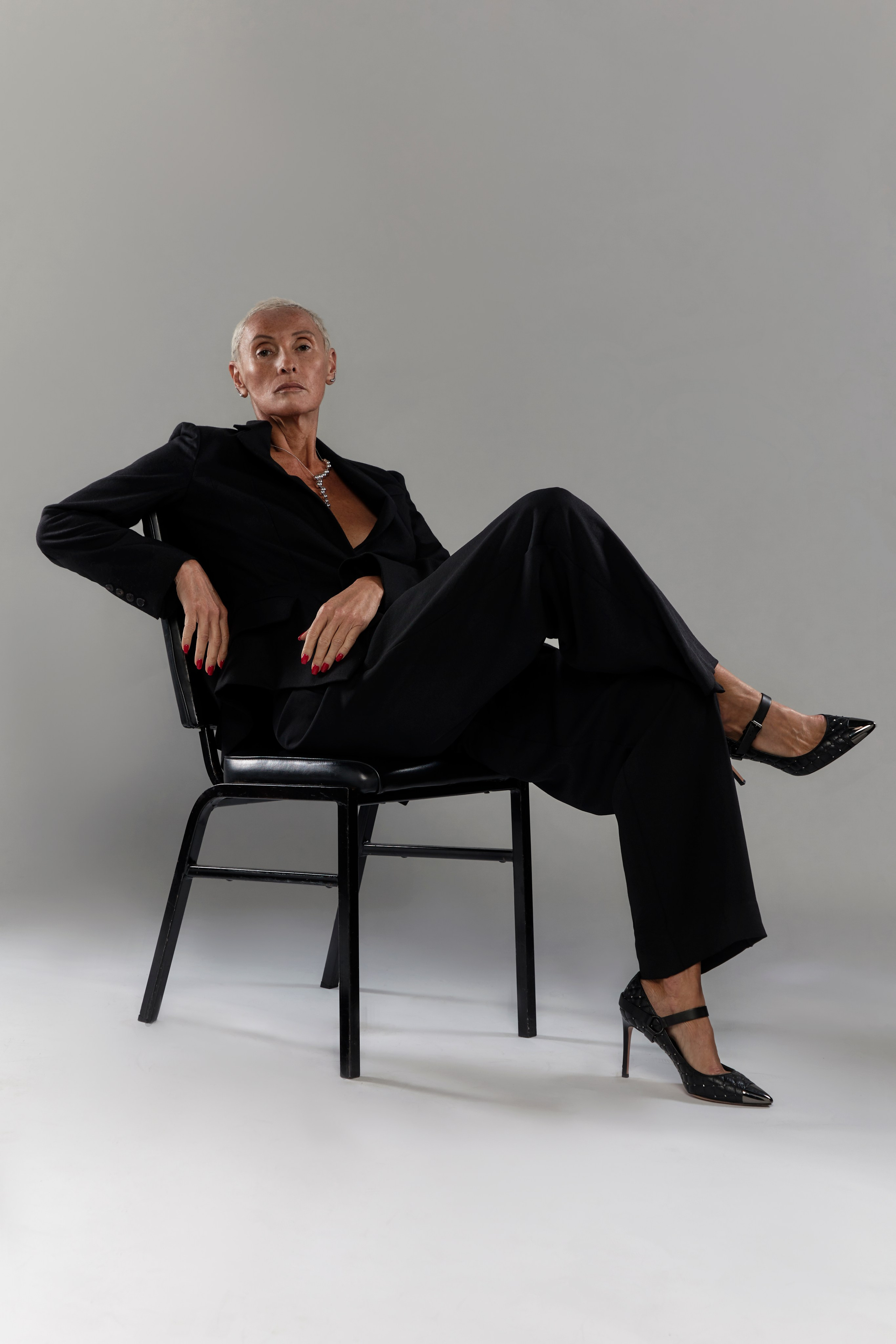 Black. Maria Poleshchuk, commercial photographer in Sydney