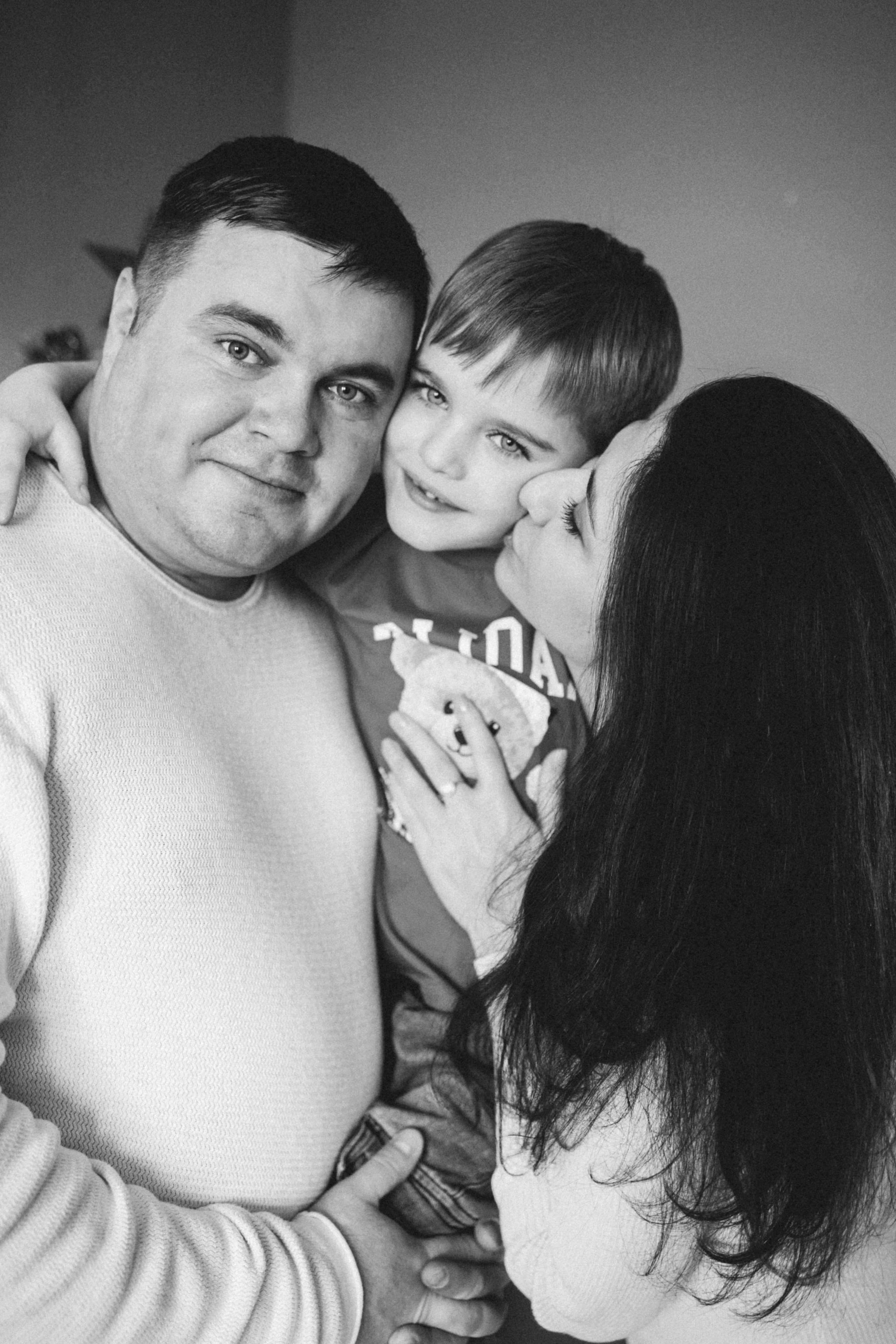 Семья — это тепло объятий и свет улыбок!. Фотограф Москва Светлана Кирюшина