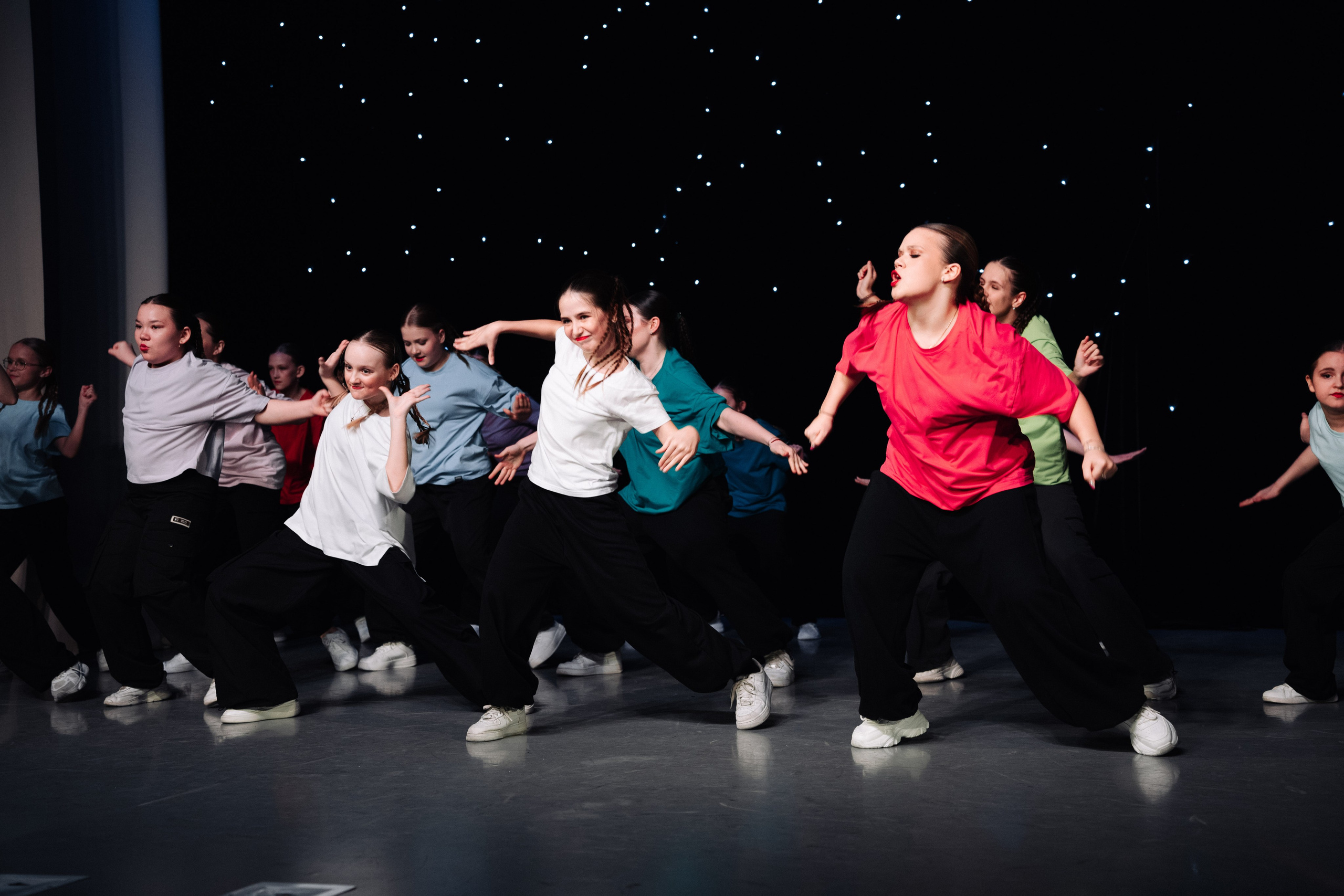 Благотворительный концерт в помощь Артему Сардаряну. Фотограф Артем Севостьянов. Профессиональная фотосъемка в Ногинске, Москве, Московской области и за границей