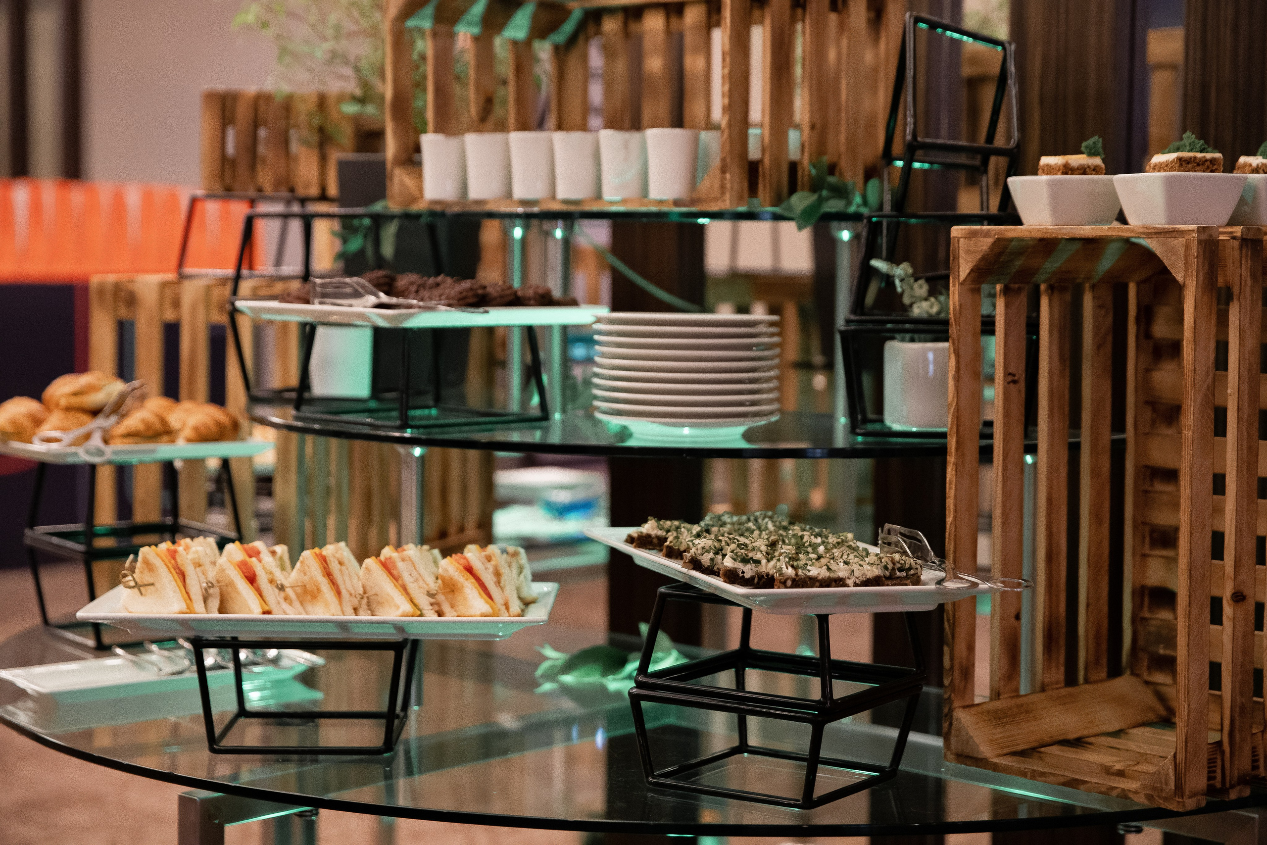 Бизнес обед. Недвижимость в Дубае. Свадебный Фотограф Илья Чепайкин. Калининград