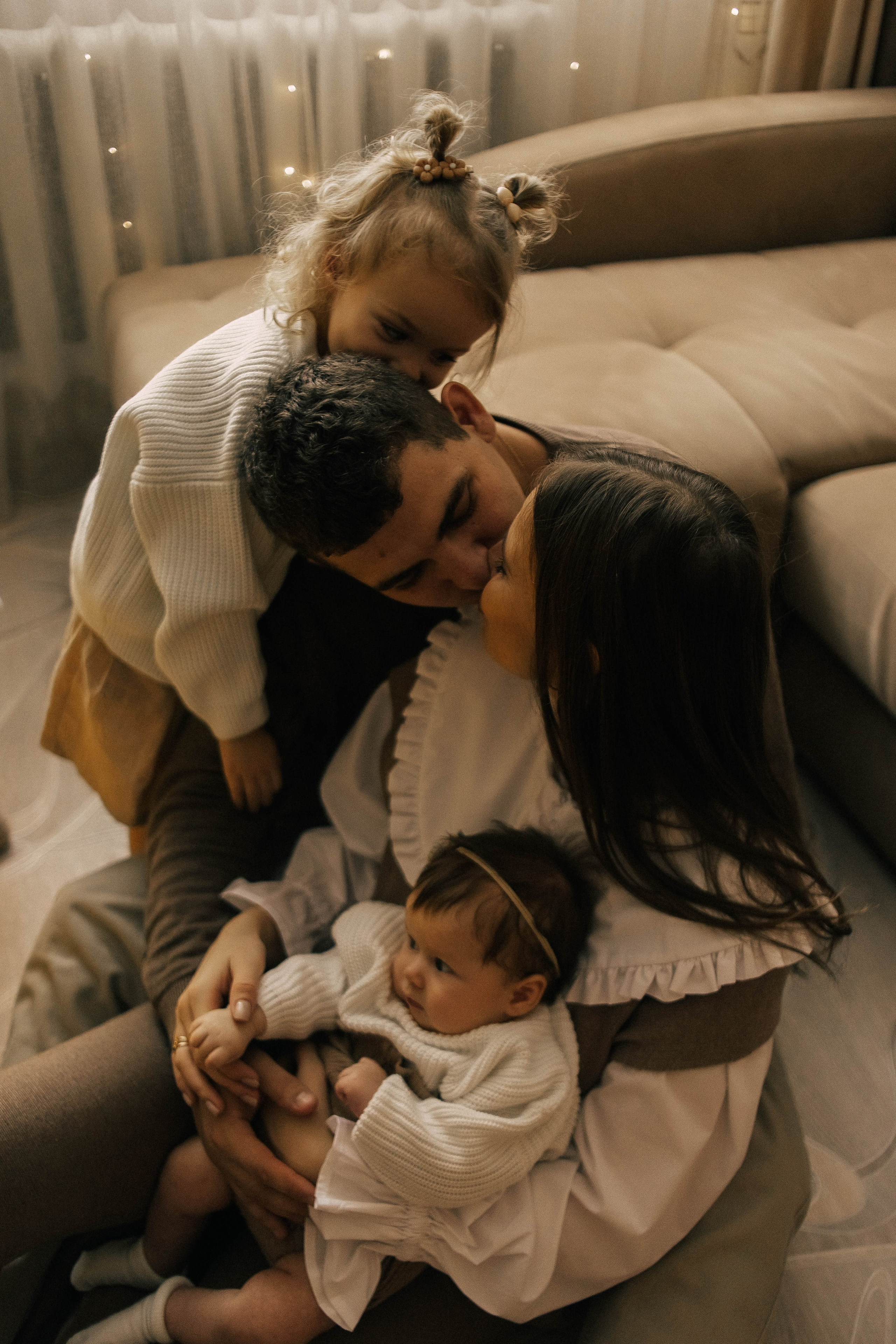 Анастасия, Андрей, Ариша и Анюта. Главная