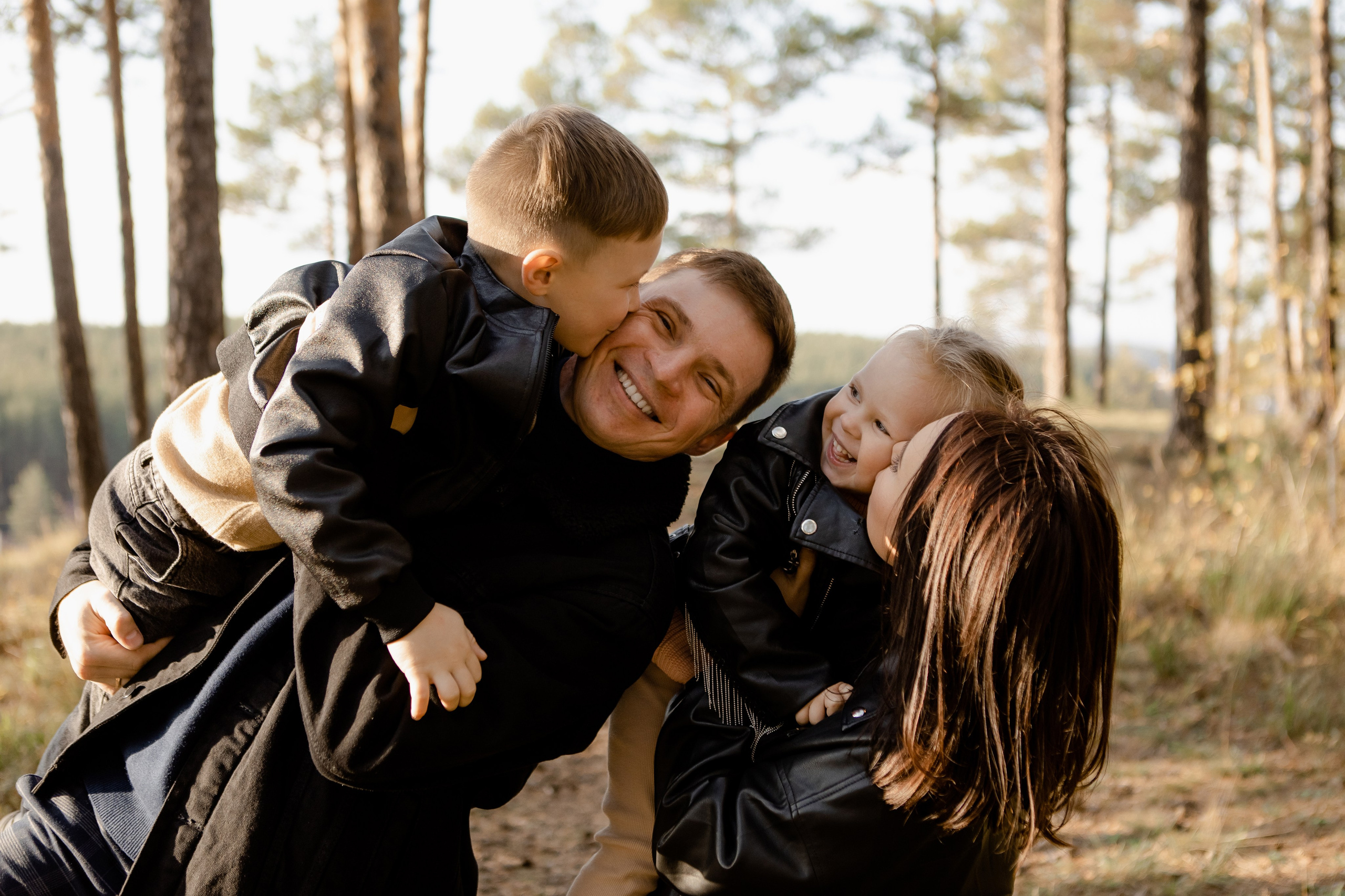 Кирилл, Анна, Марк и Милана. Свадебный и портретный фотограф в Миассе Филиппенко Дарья